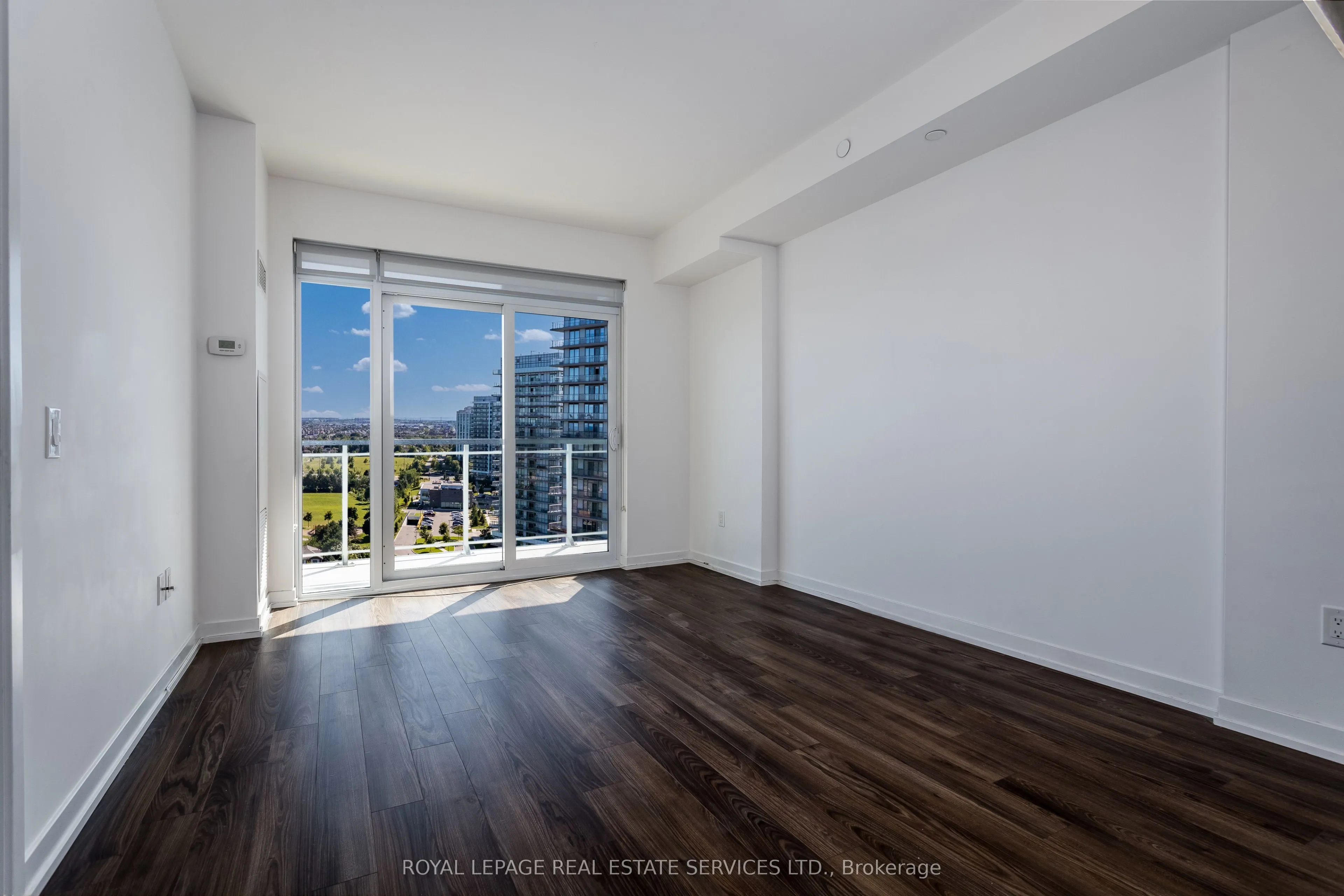 2560 Eglinton Avenue W, #1507