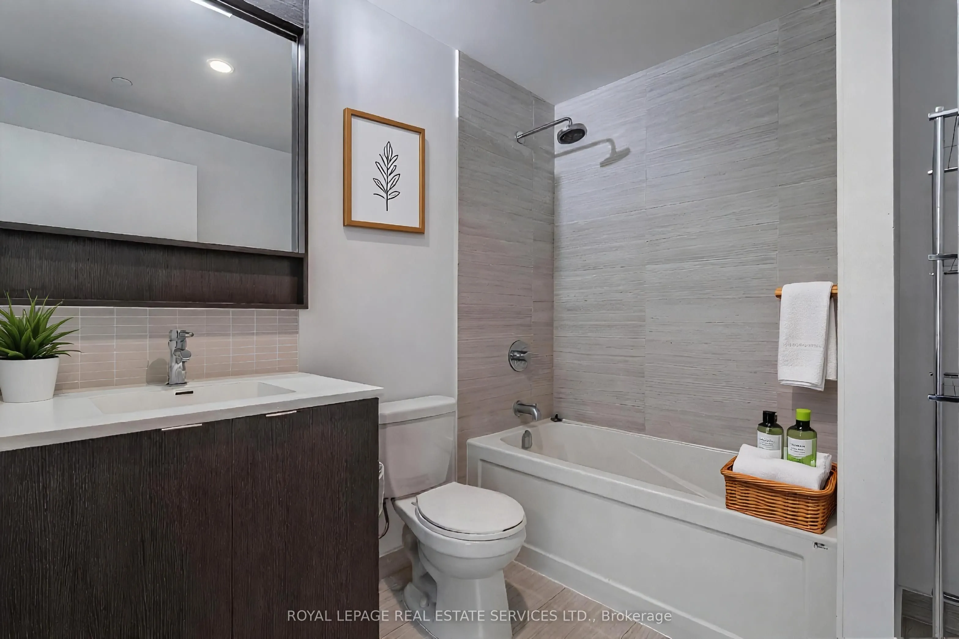 2560 Eglinton Avenue W, #1507