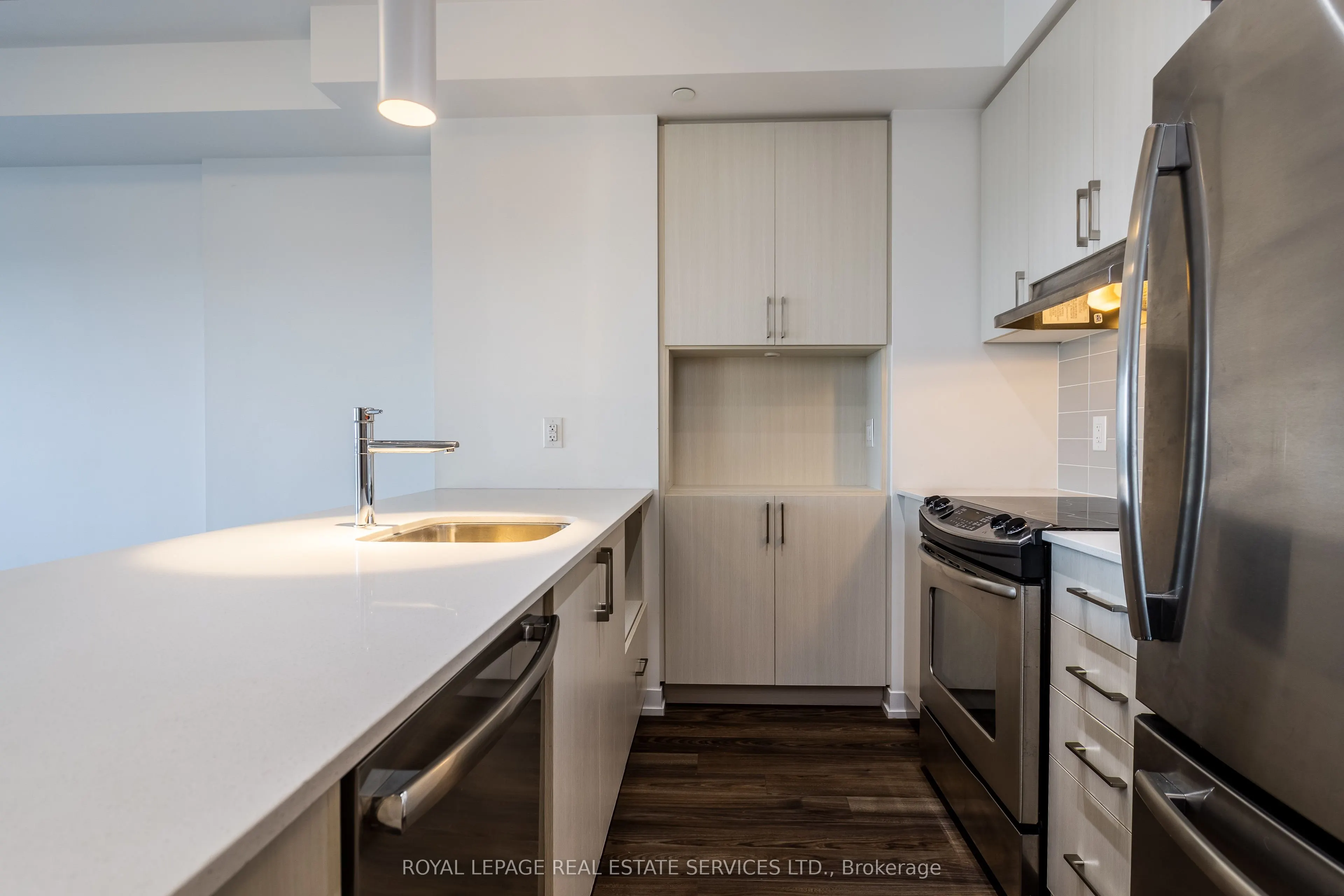 2560 Eglinton Avenue W, #1507