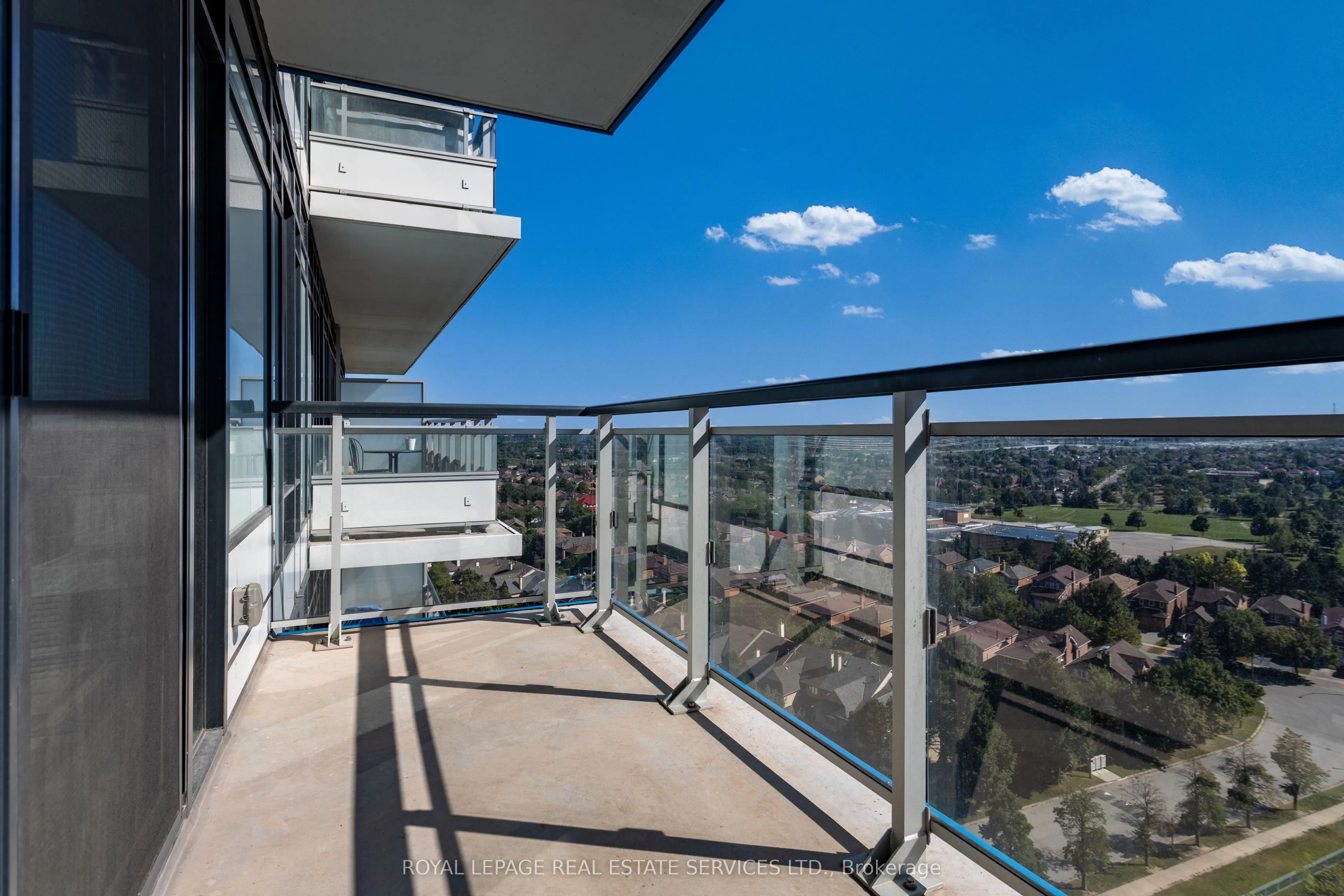 2560 Eglinton Avenue W, #1507