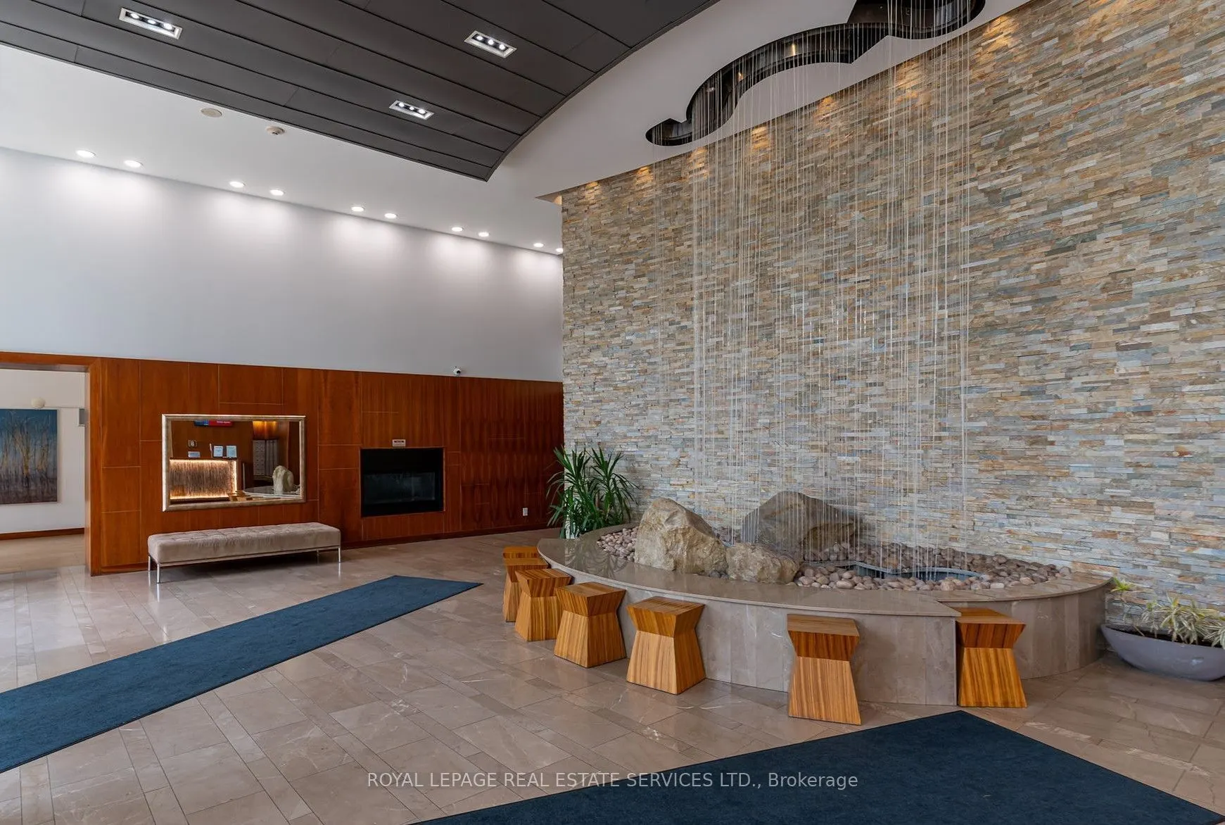 225 Webb Drive, #1008