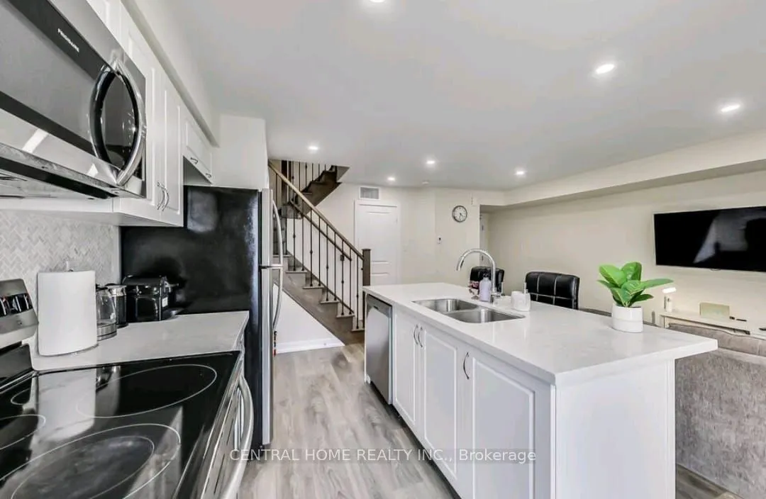 2355 Sheppard Avenue W, #241