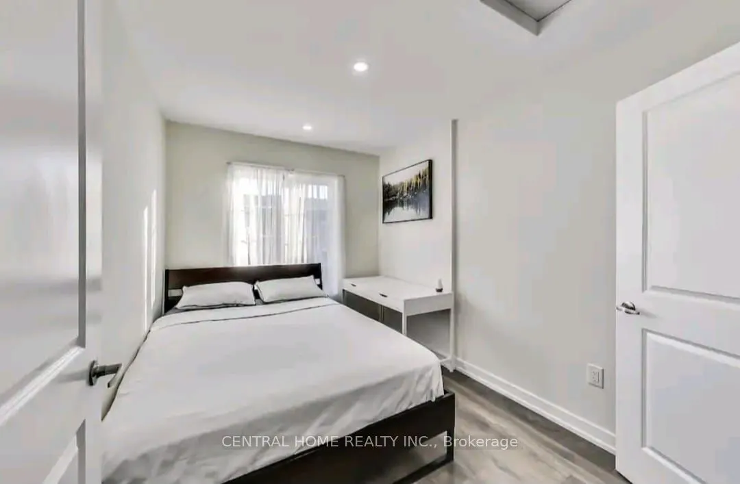2355 Sheppard Avenue W, #241