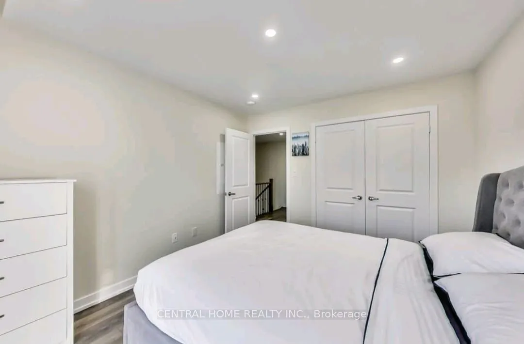 2355 Sheppard Avenue W, #241