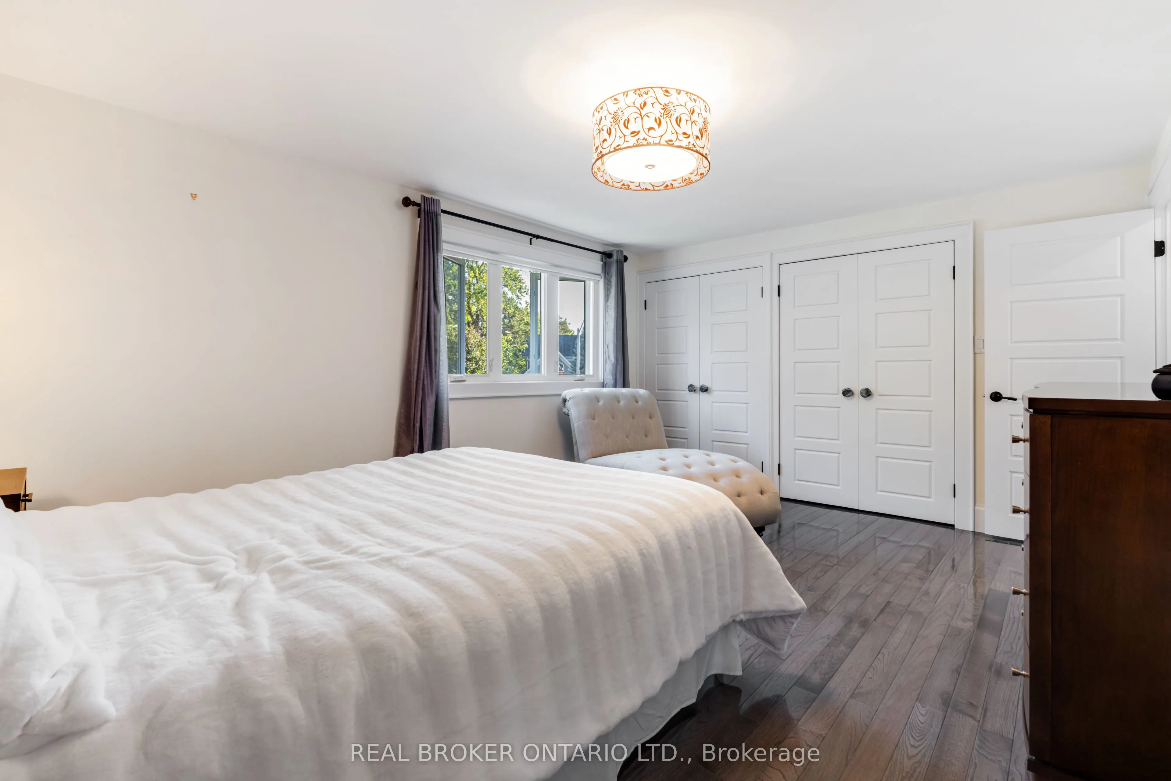 13 Pine Tree Crescent