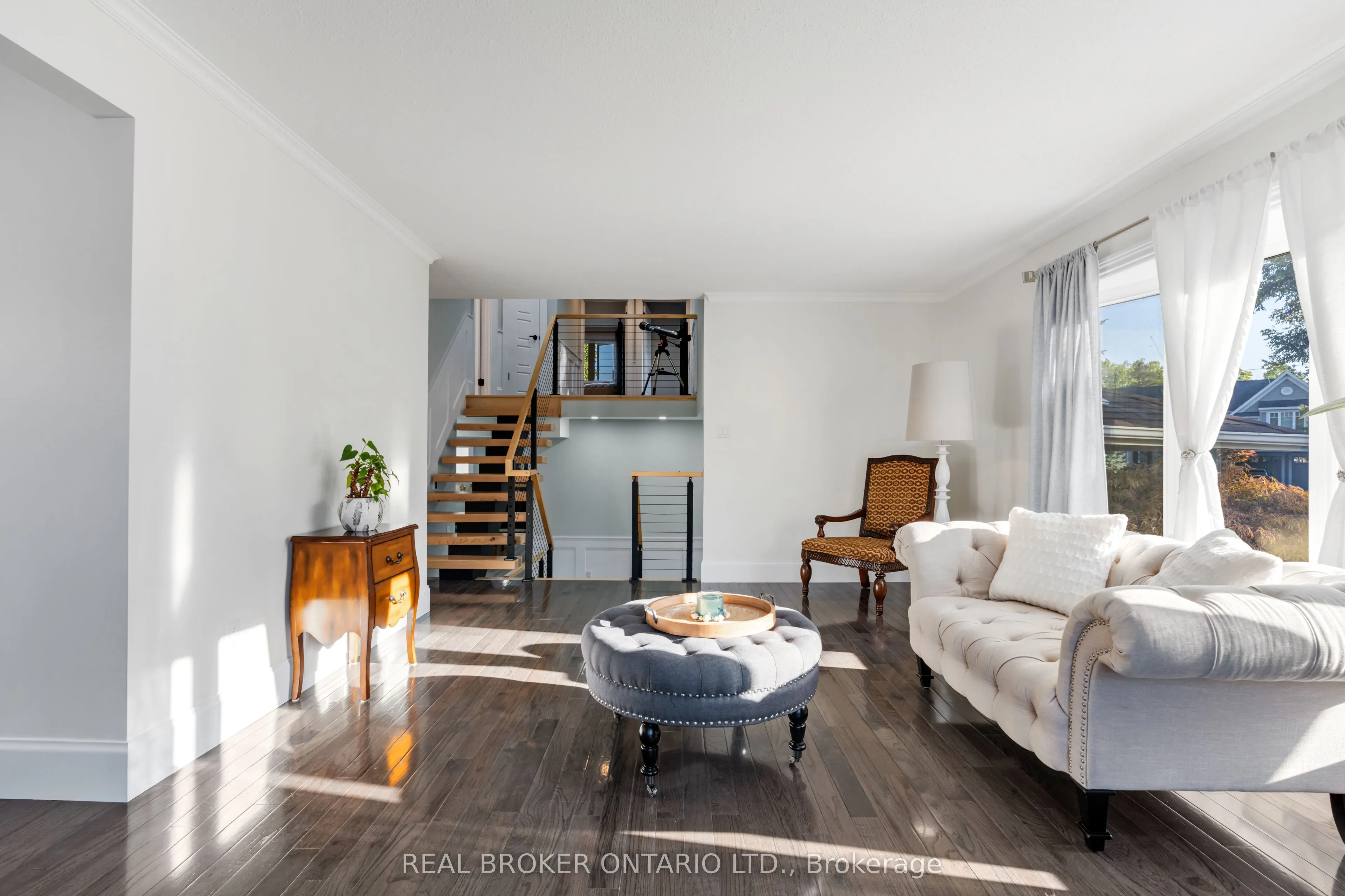 13 Pine Tree Crescent