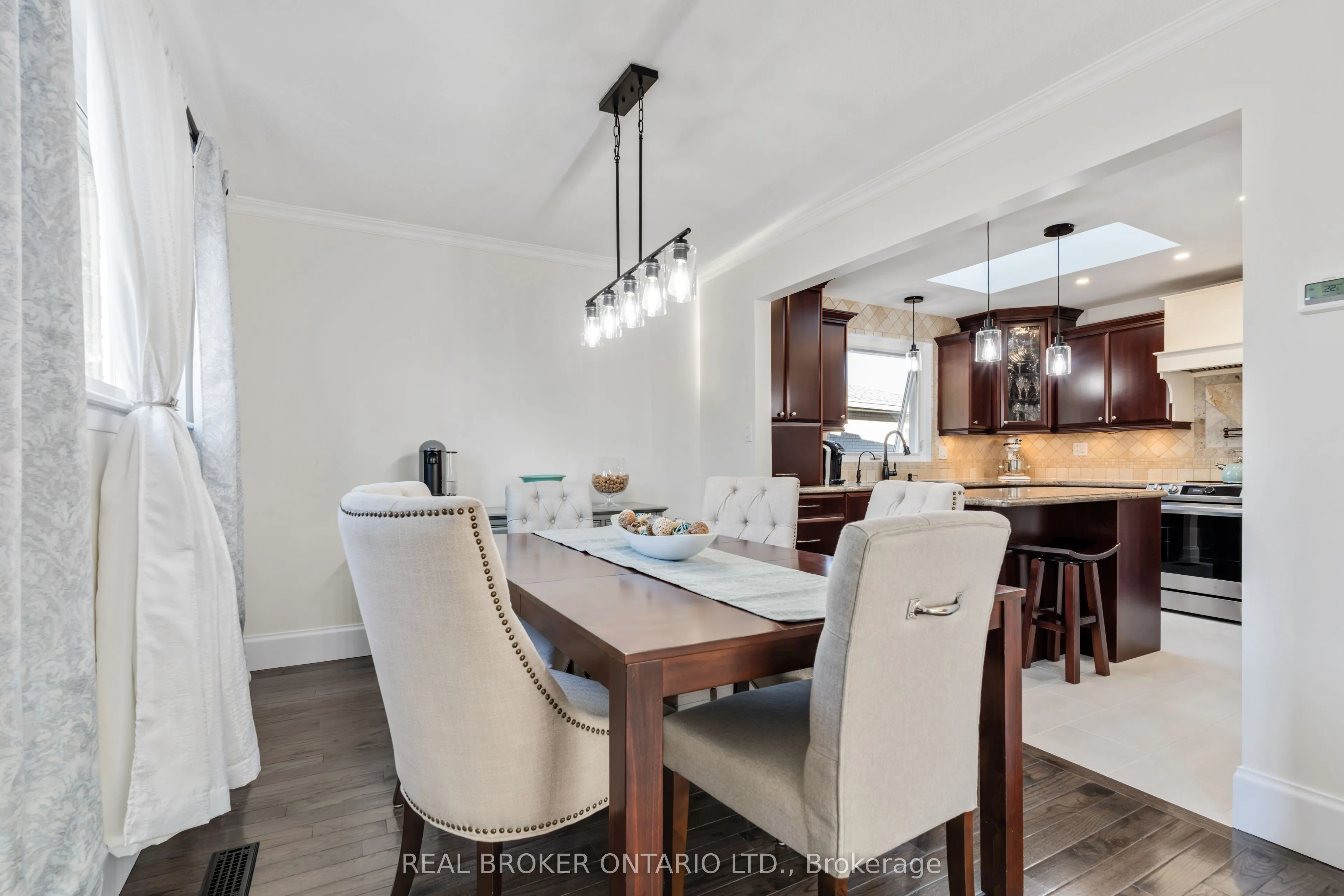 13 Pine Tree Crescent