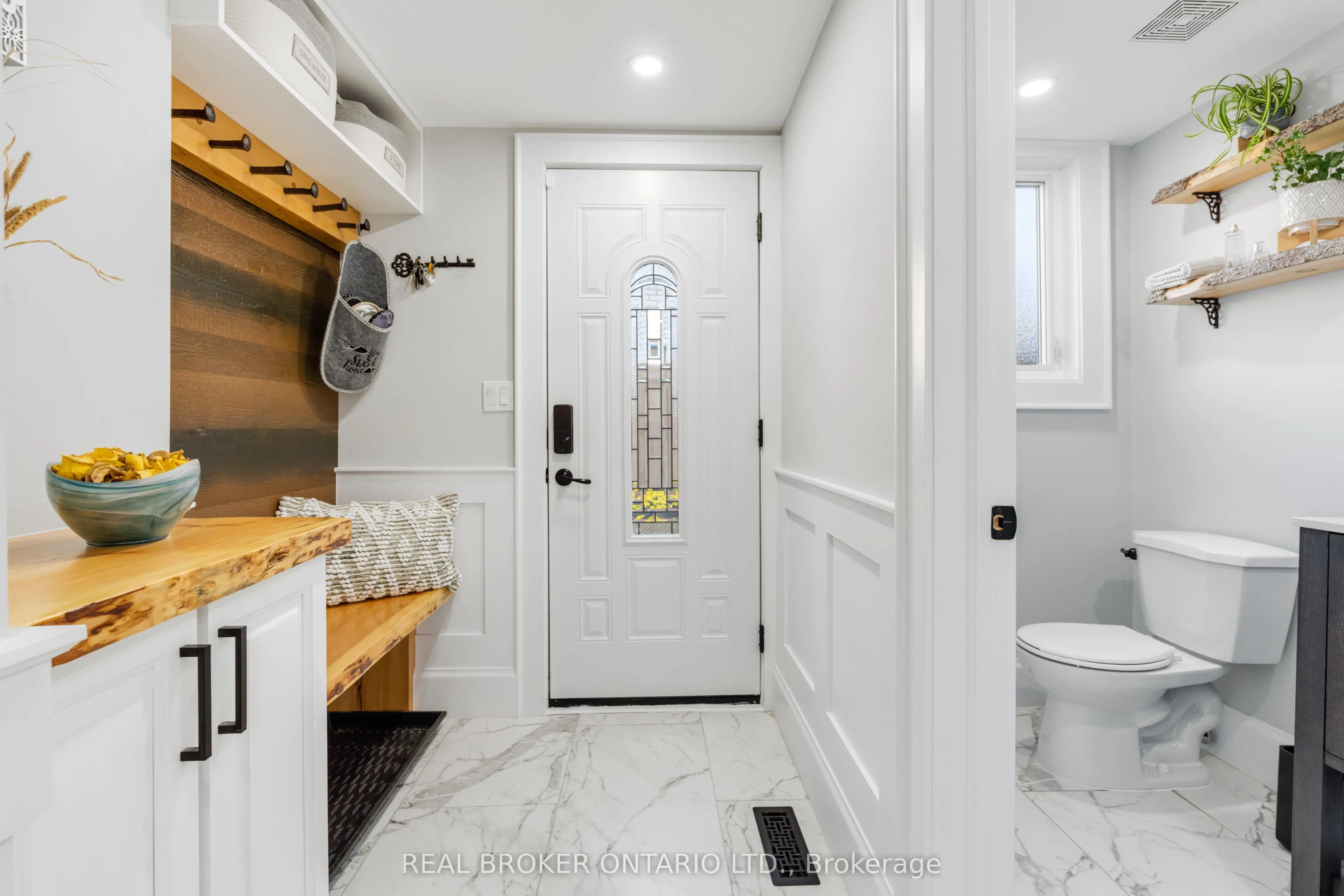 13 Pine Tree Crescent