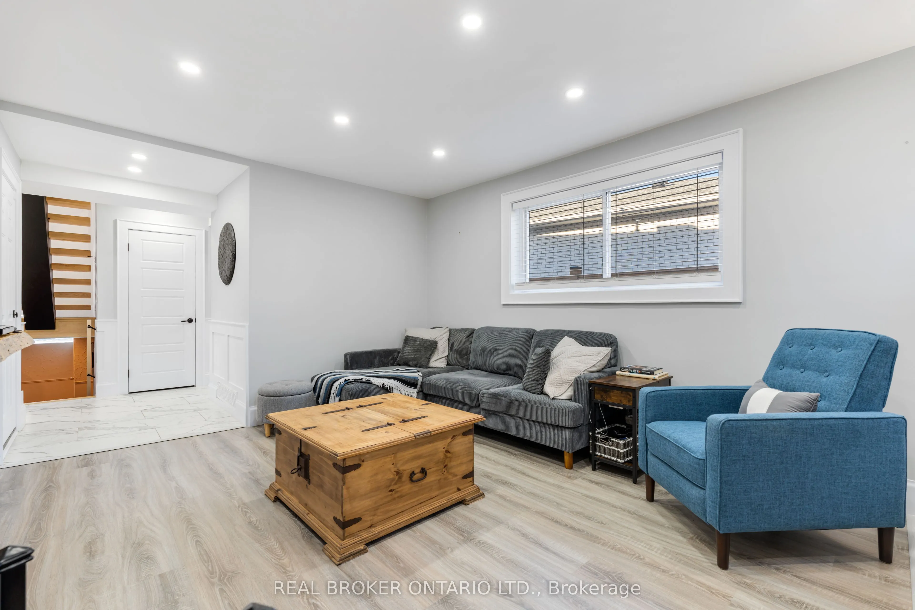 13 Pine Tree Crescent