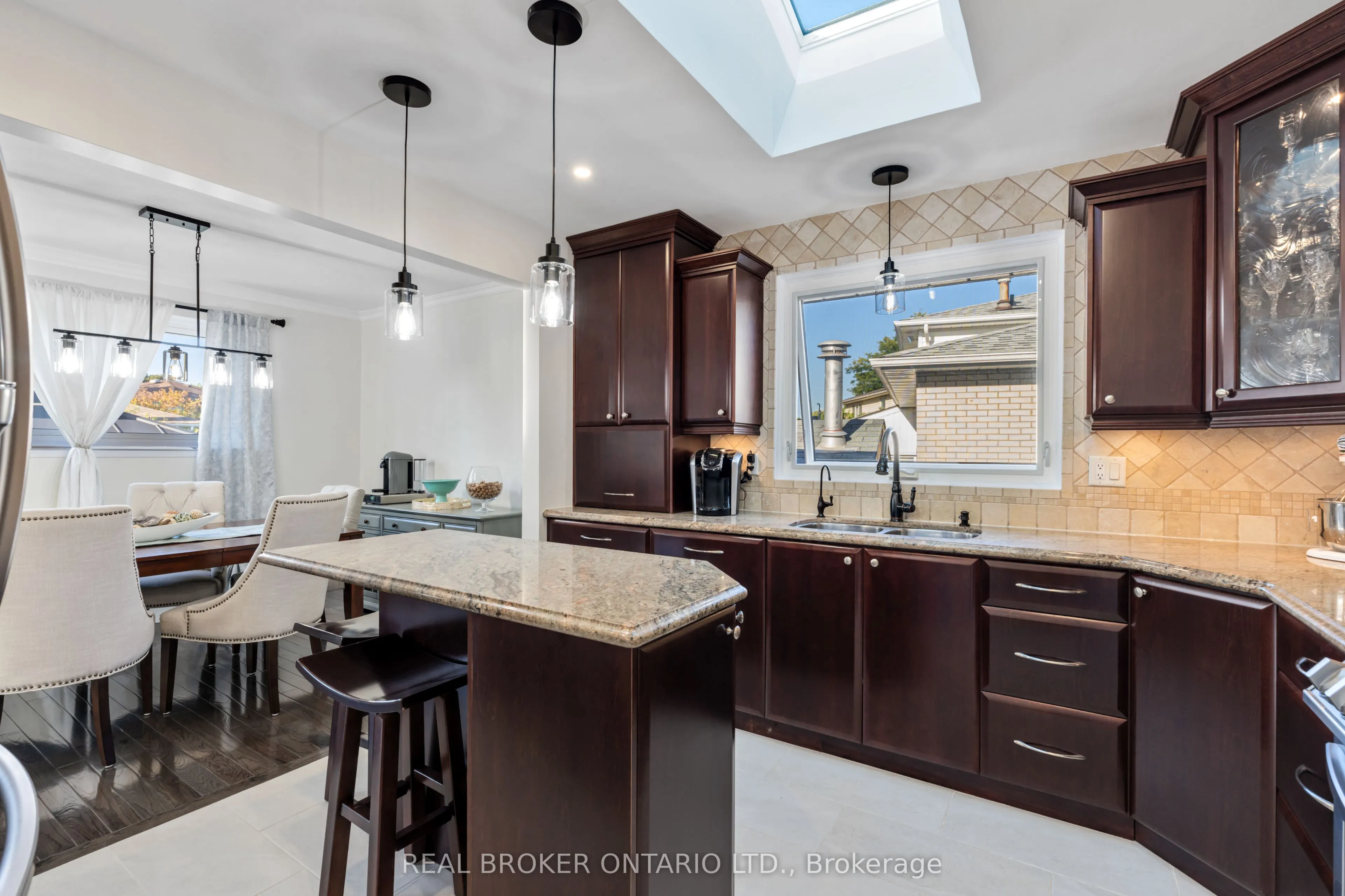 13 Pine Tree Crescent