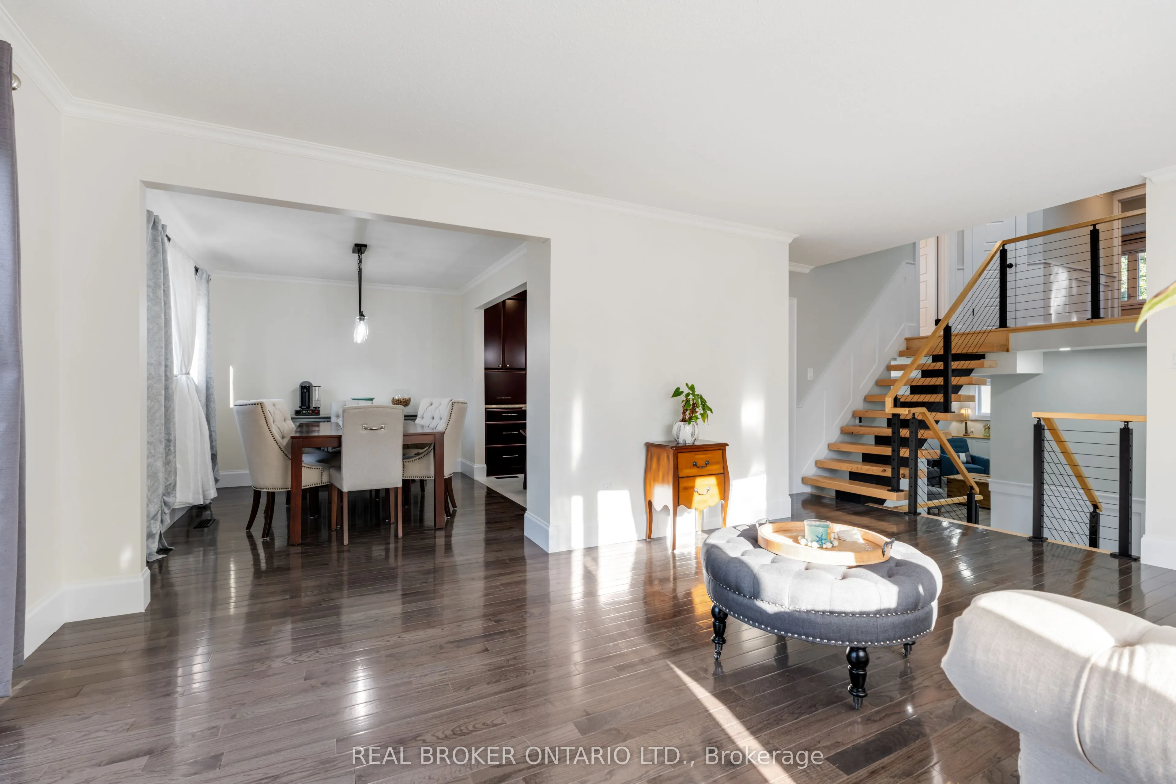 13 Pine Tree Crescent