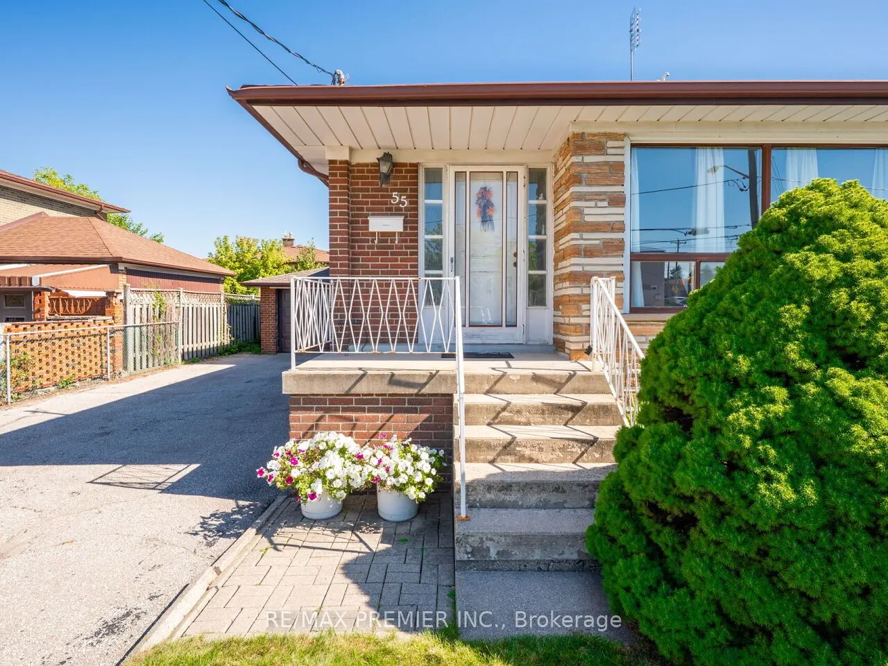 55 Plunkett Road