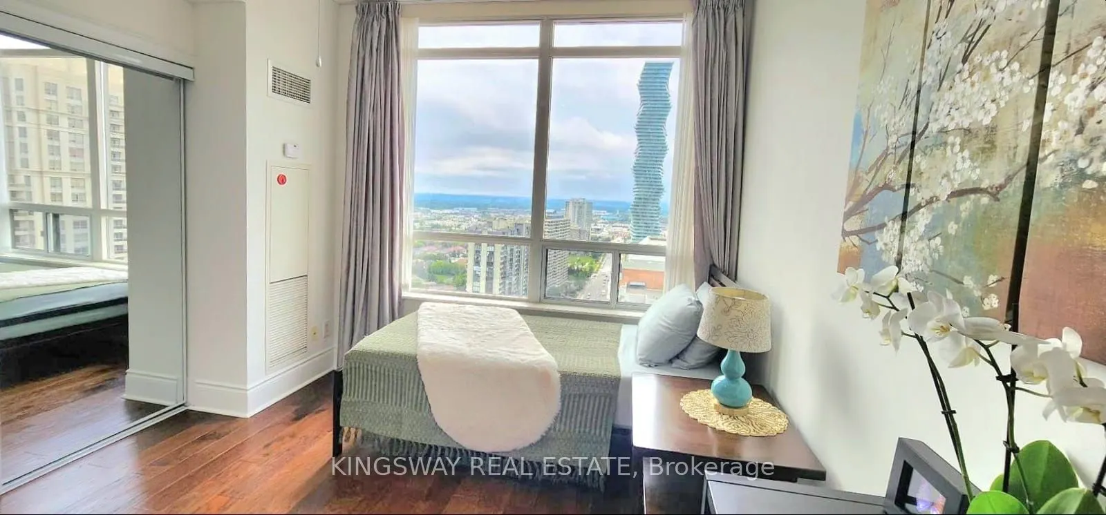 3880 Duke Of York Boulevard, #3009