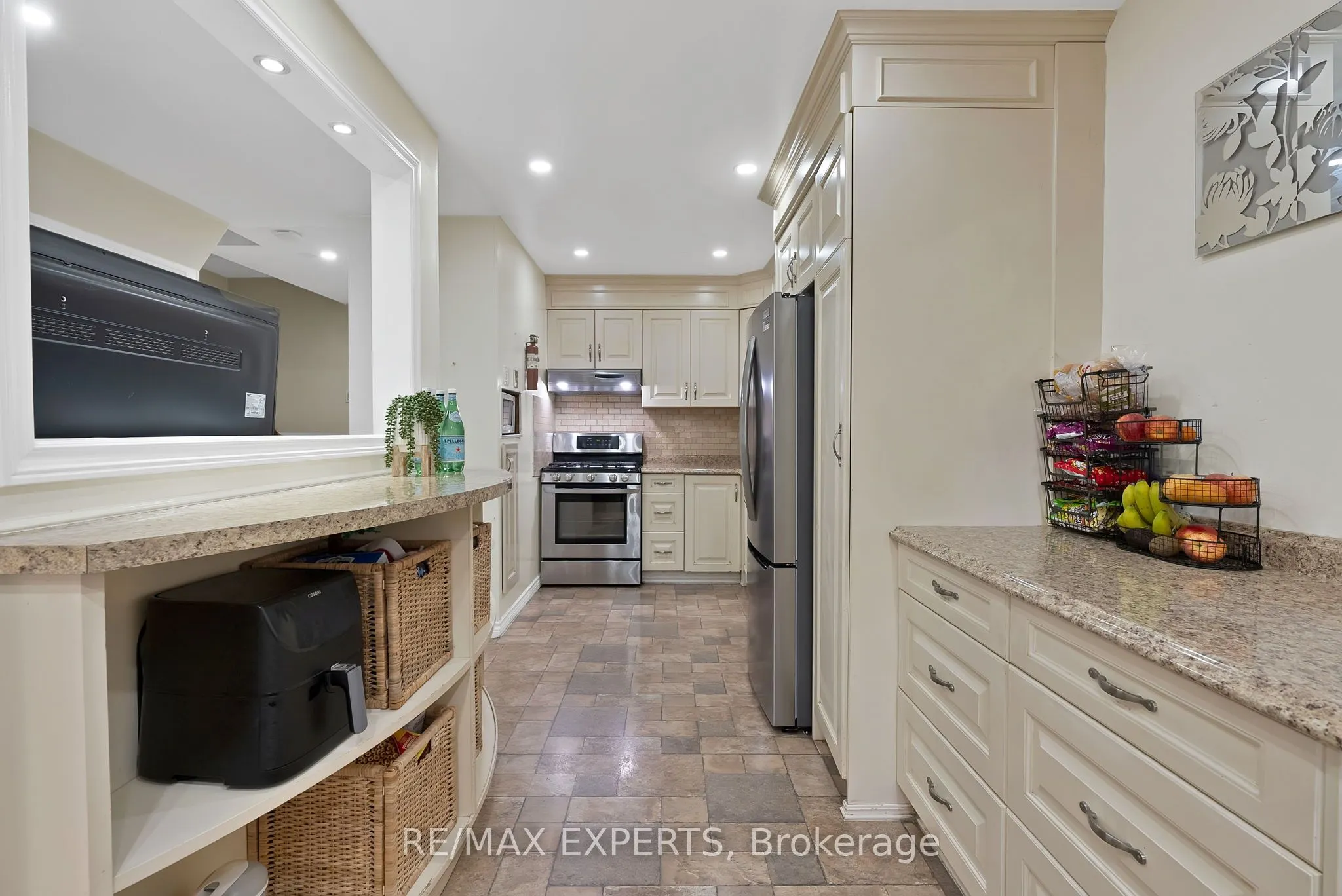 56 San Marino Way, #12
