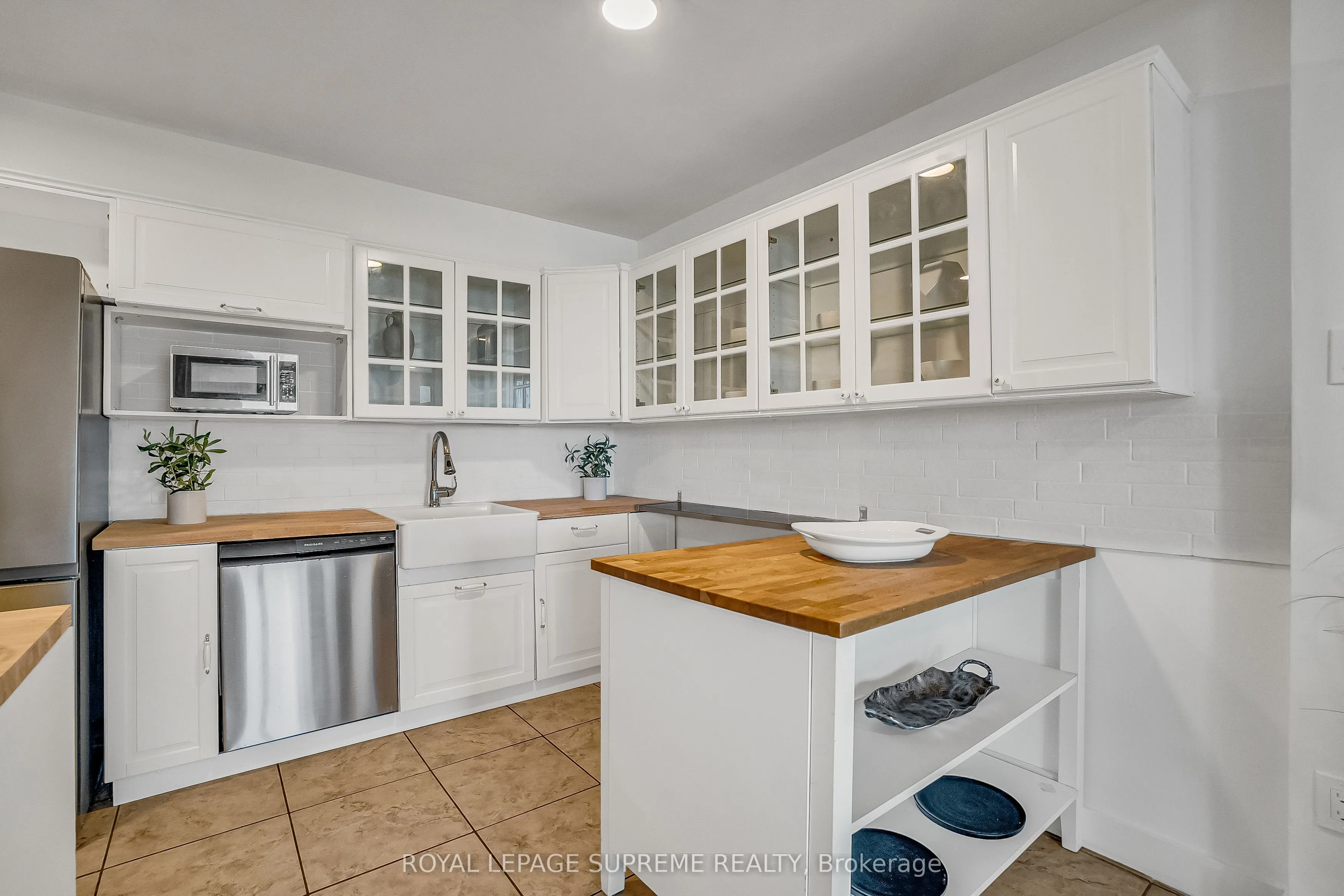 85 Emmett Avenue, #1202