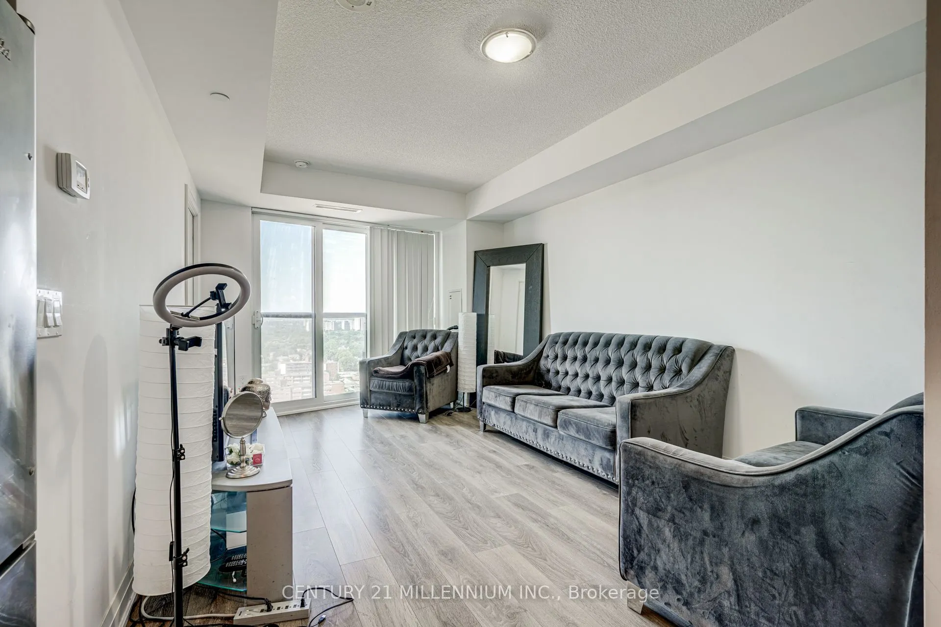 9 Valhalla Inn Road, #2205