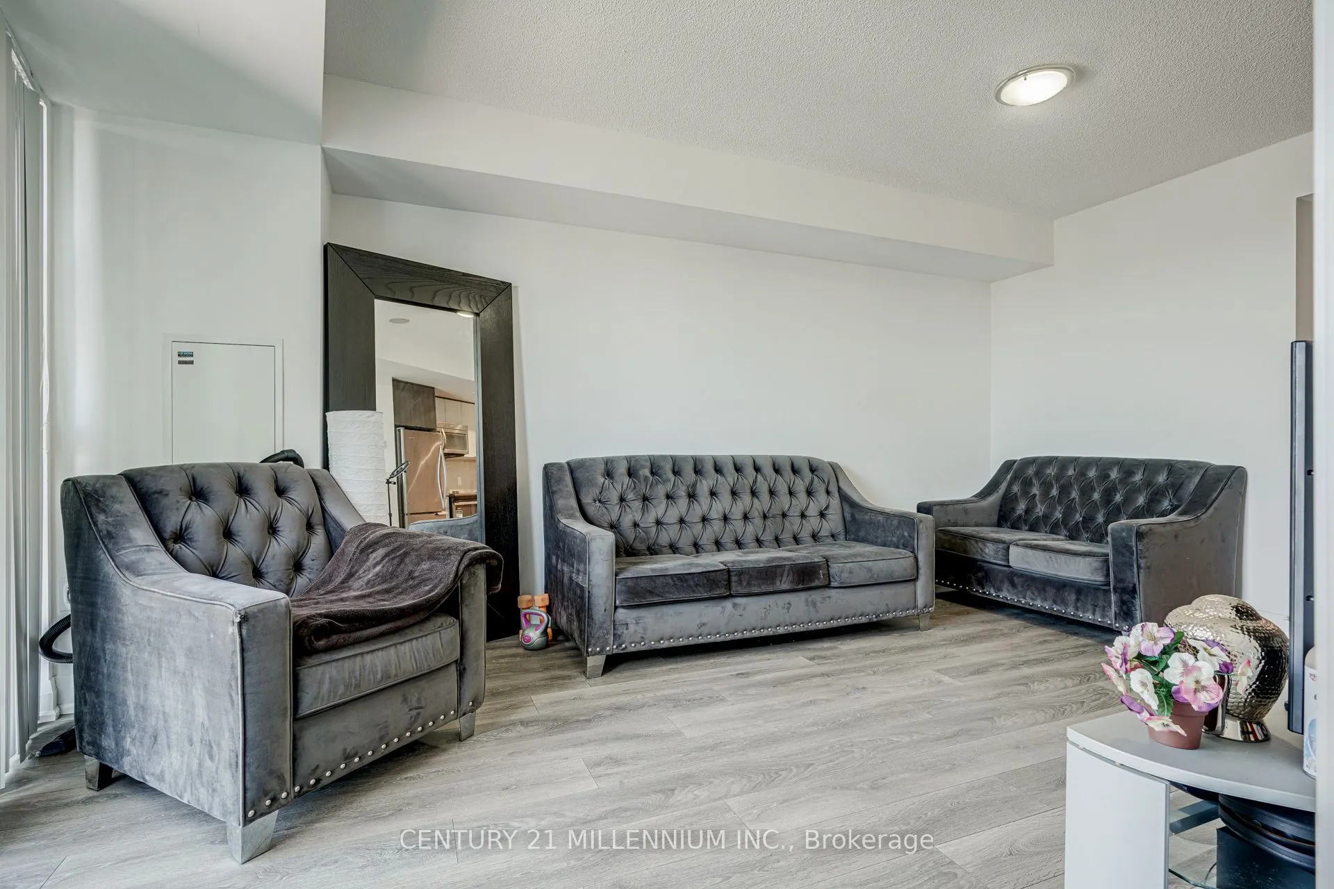 9 Valhalla Inn Road, #2205