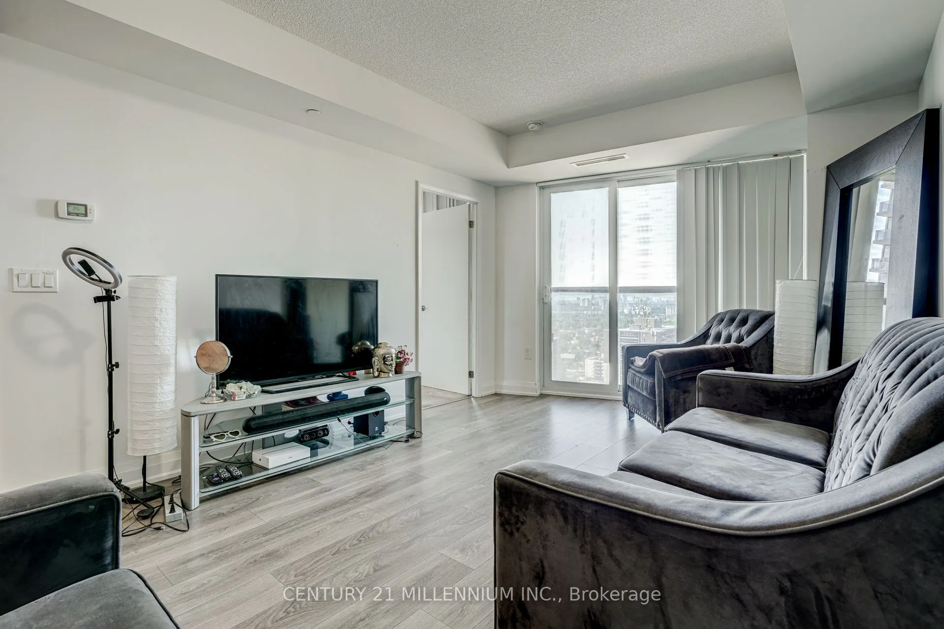 9 Valhalla Inn Road, #2205