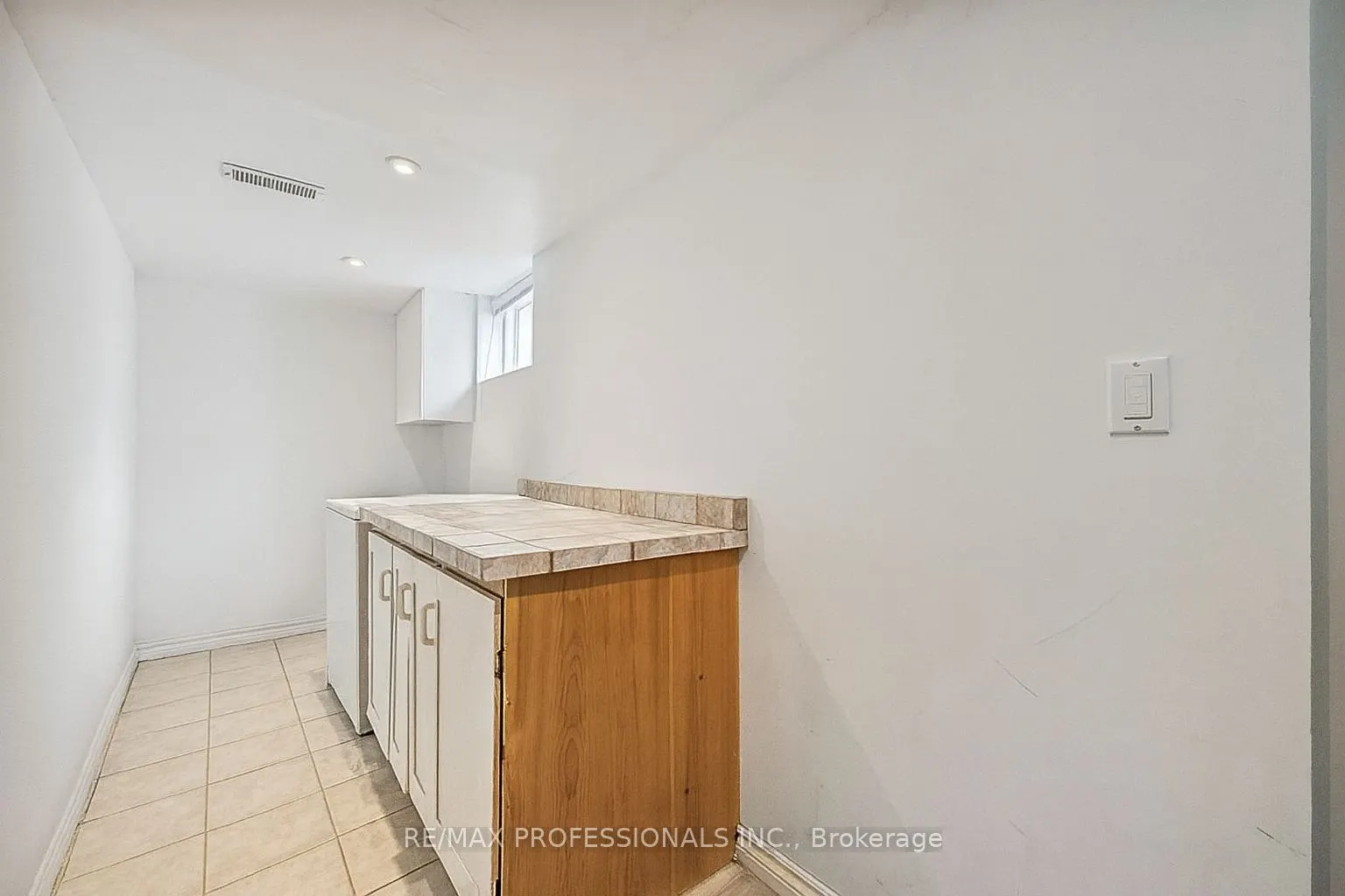 183 Elmhurst Drive, #Bsmt