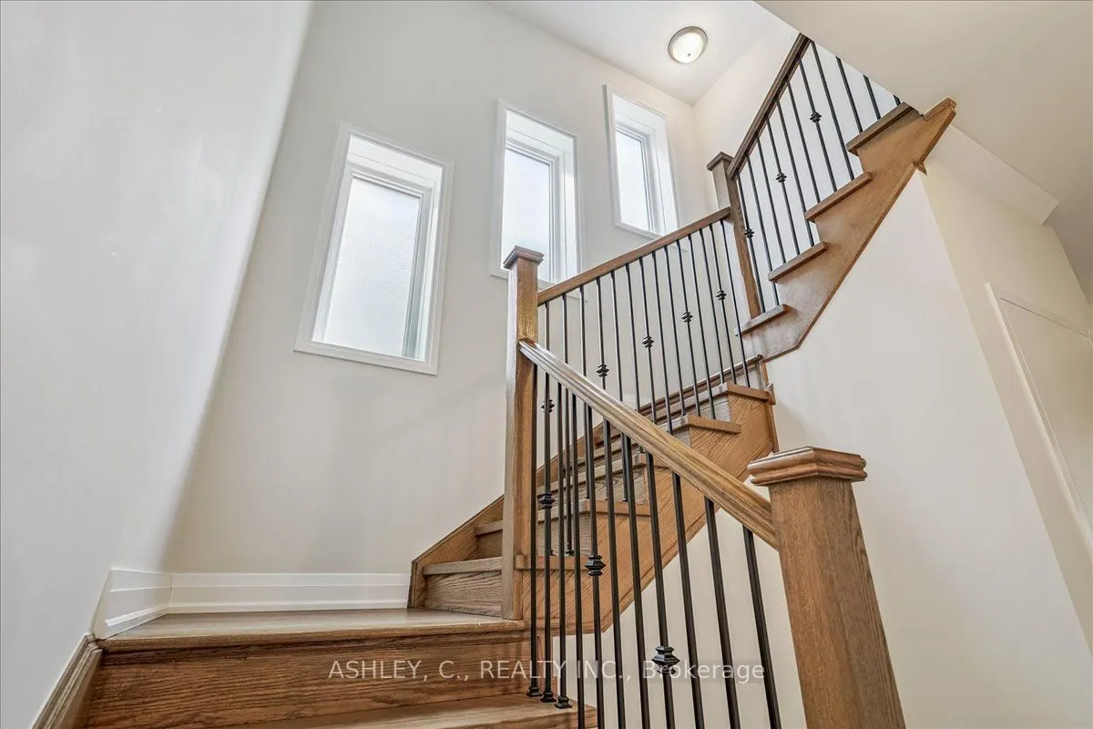 29 Gladmary Drive, #Upper