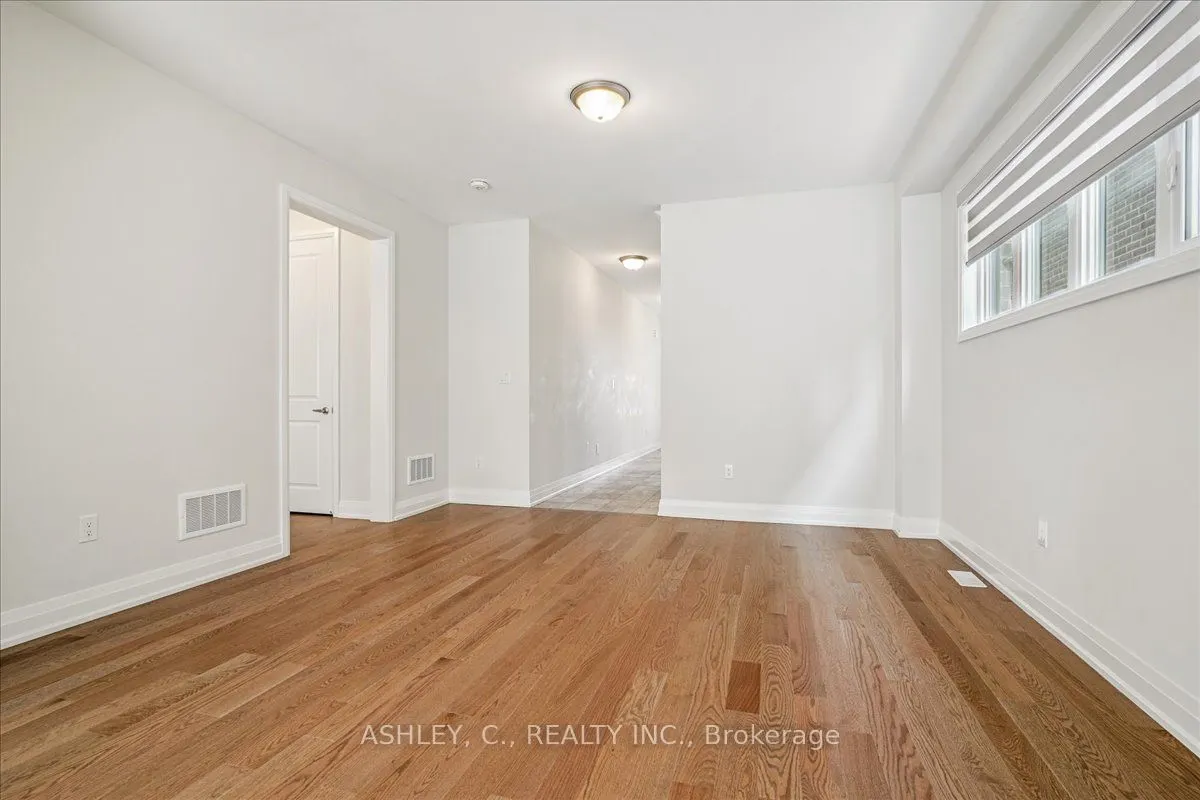 29 Gladmary Drive, #Upper