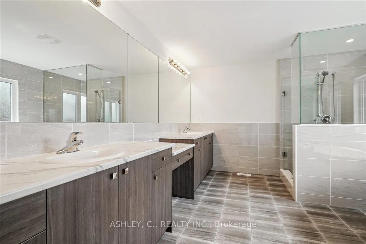 29 Gladmary Drive, #Upper