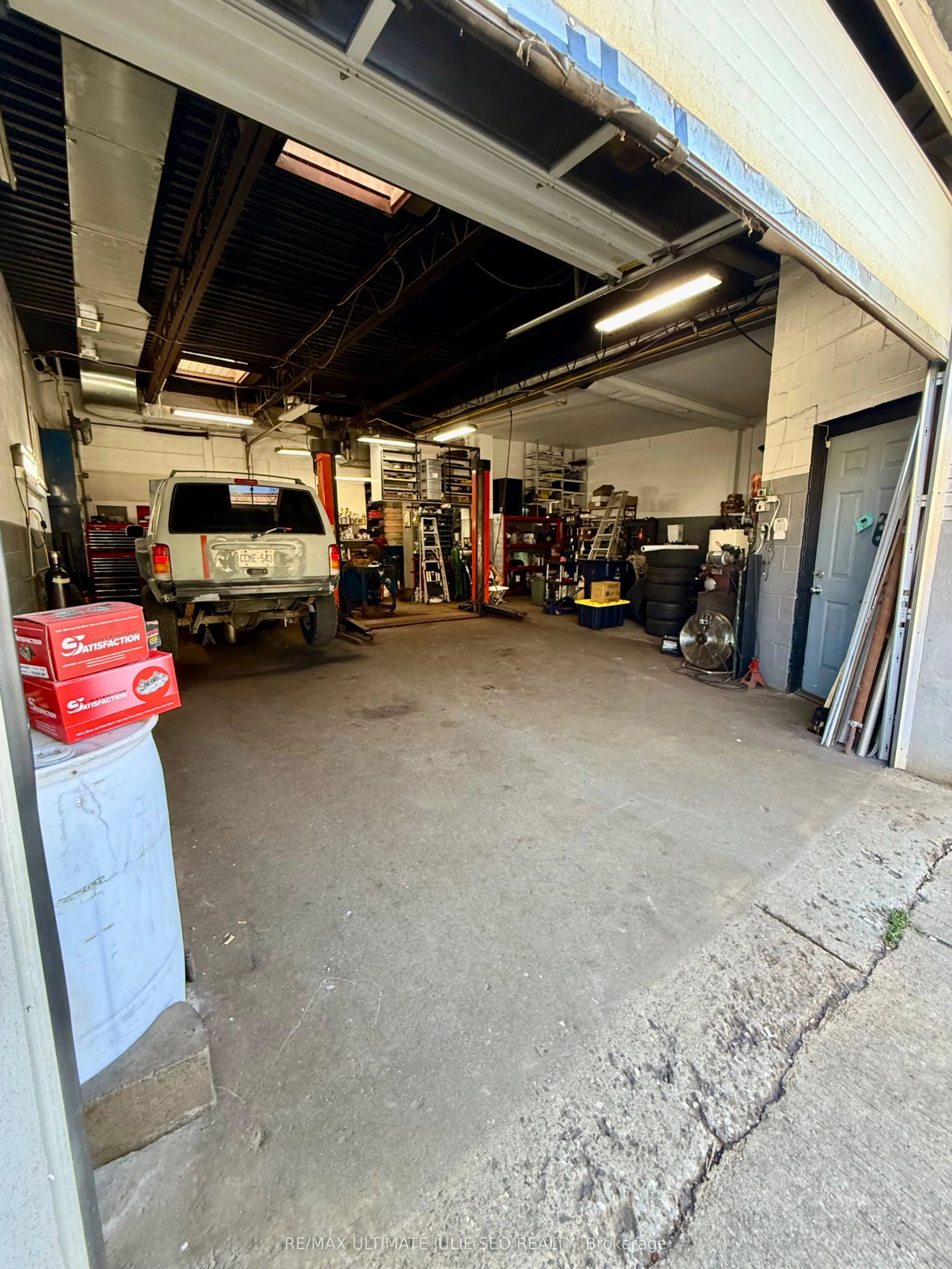 39 HIRONS Street