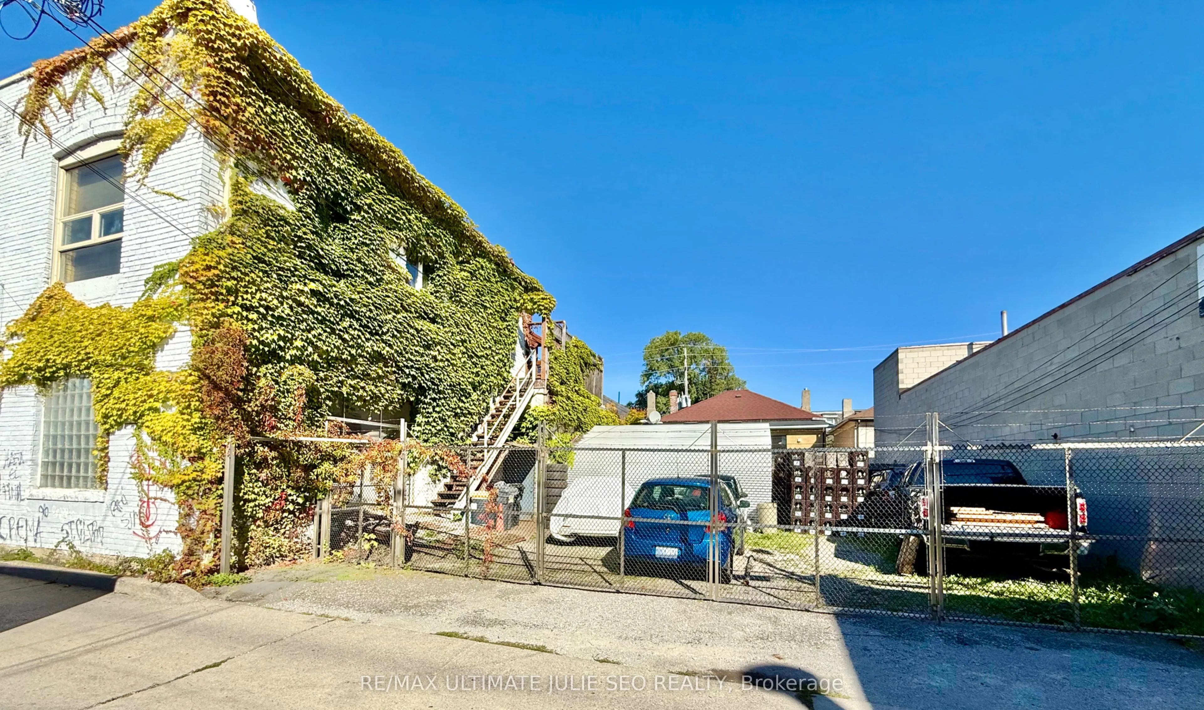 39 HIRONS Street