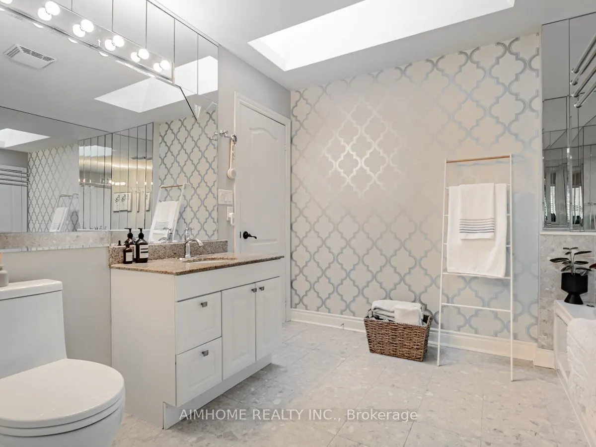 2 Brownstone Lane