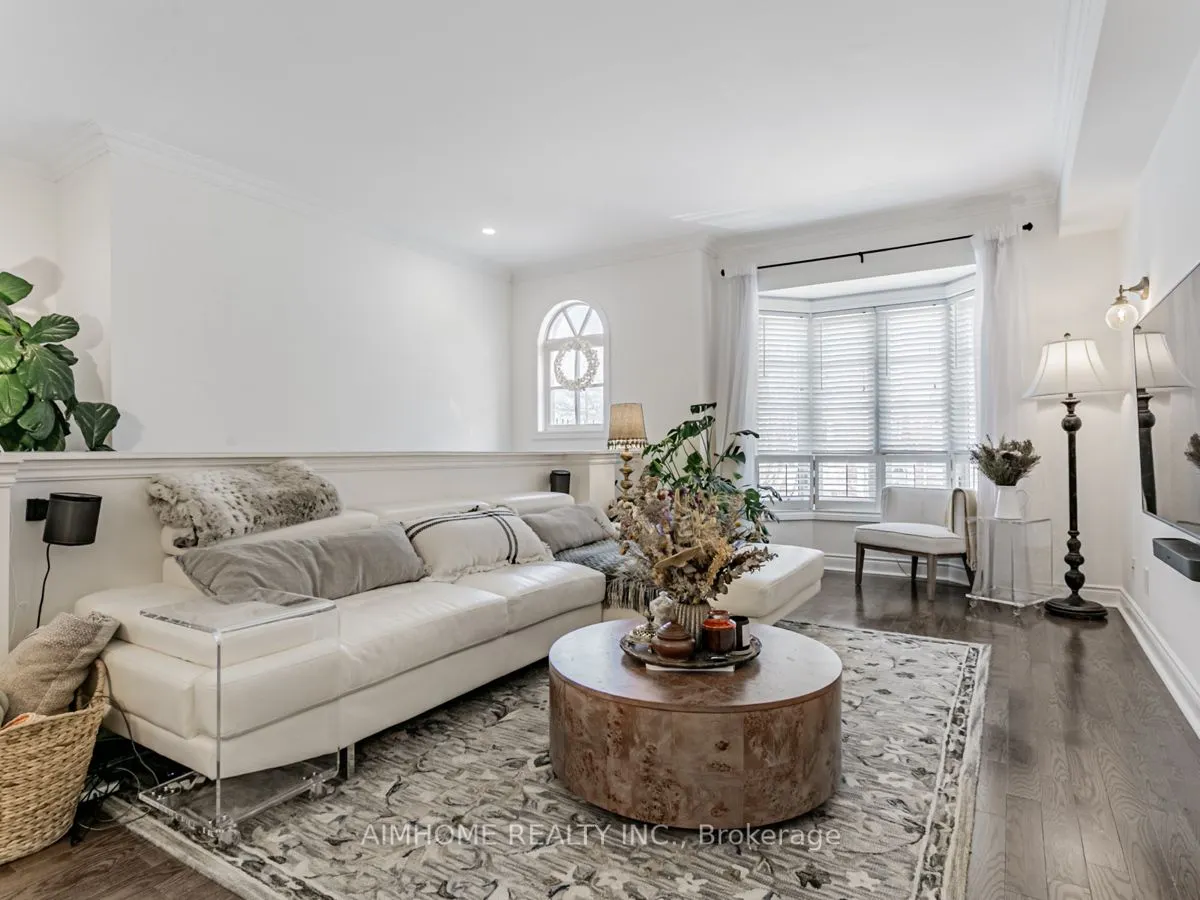 2 Brownstone Lane