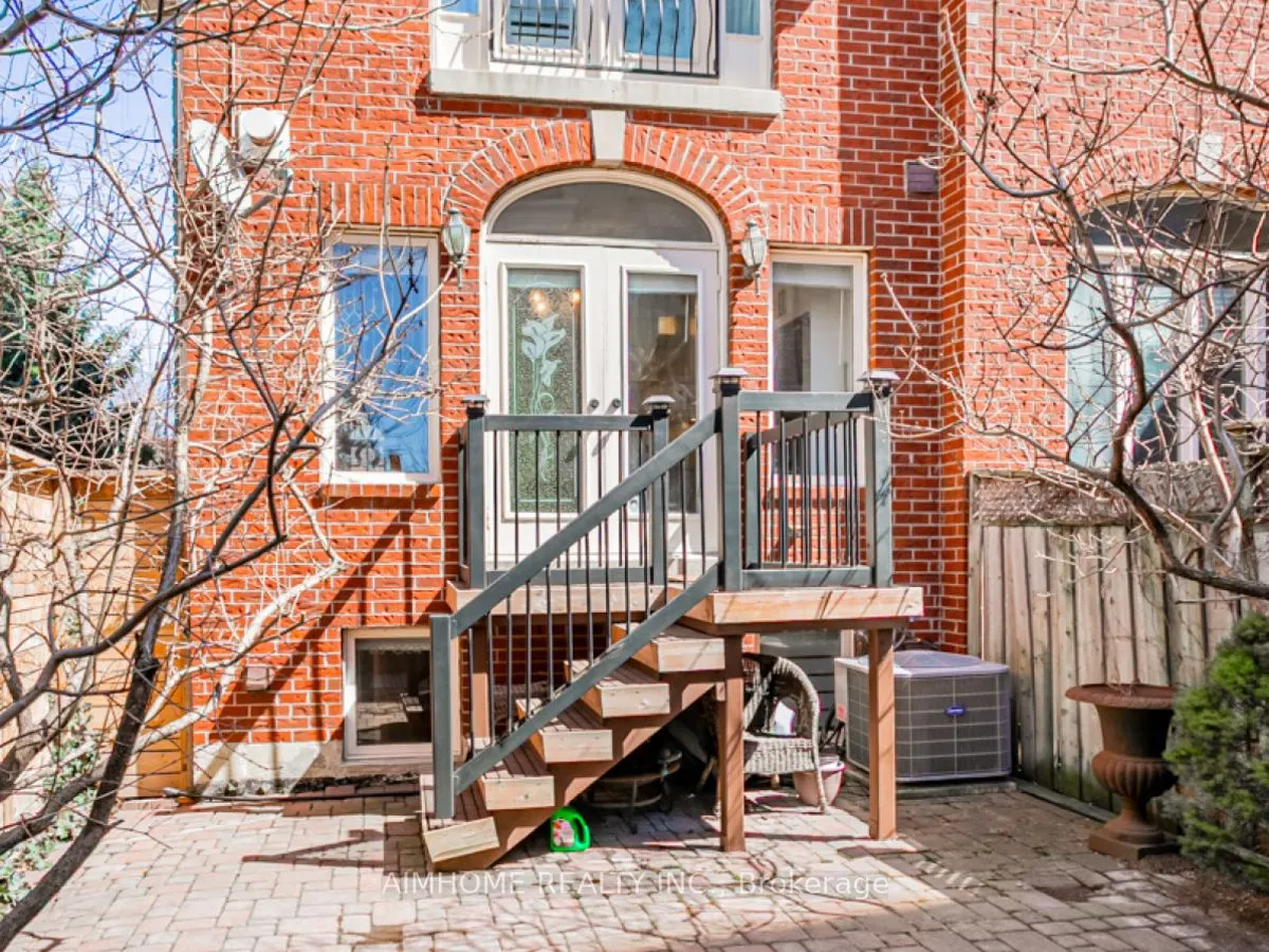 2 Brownstone Lane