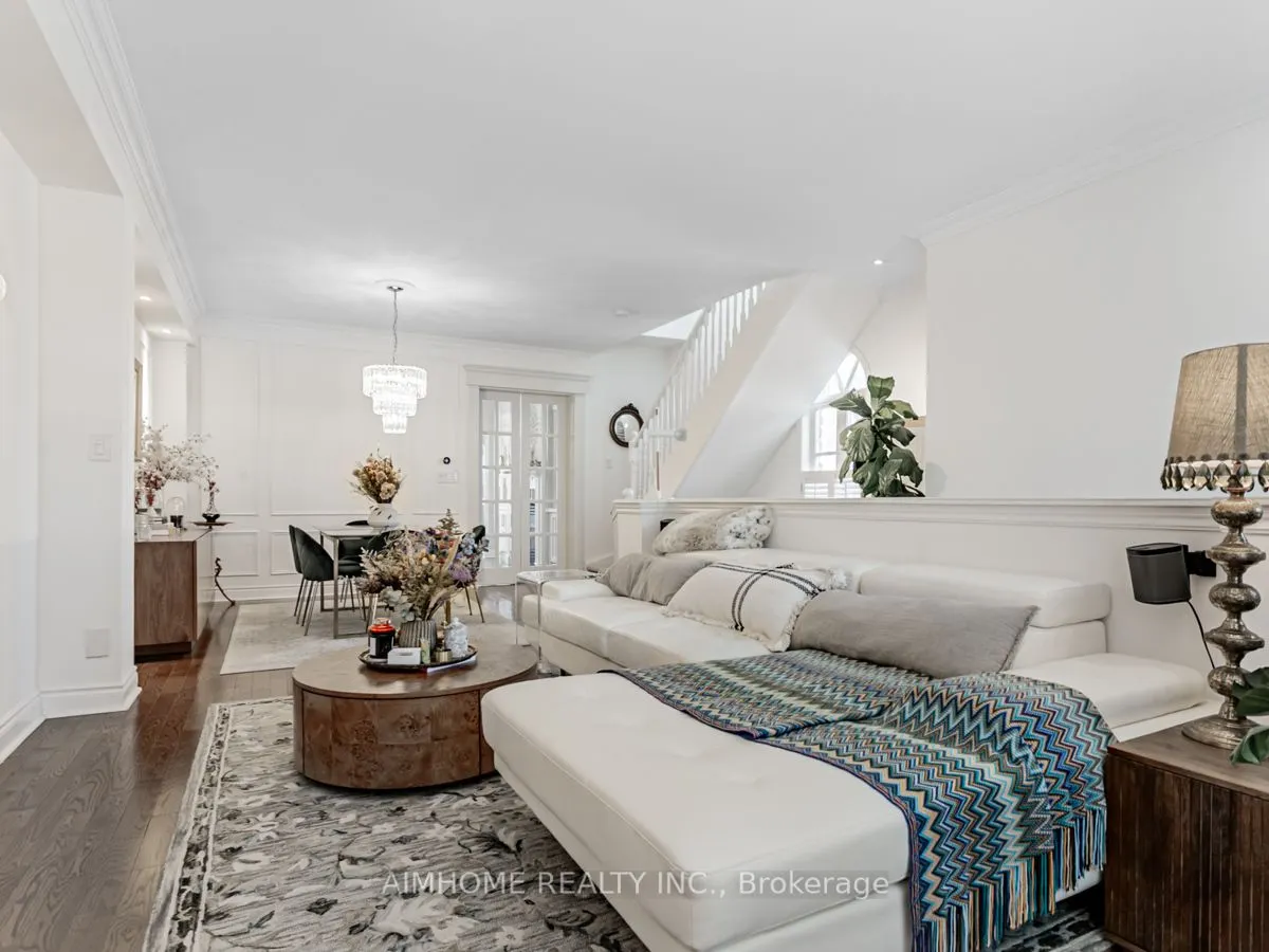 2 Brownstone Lane