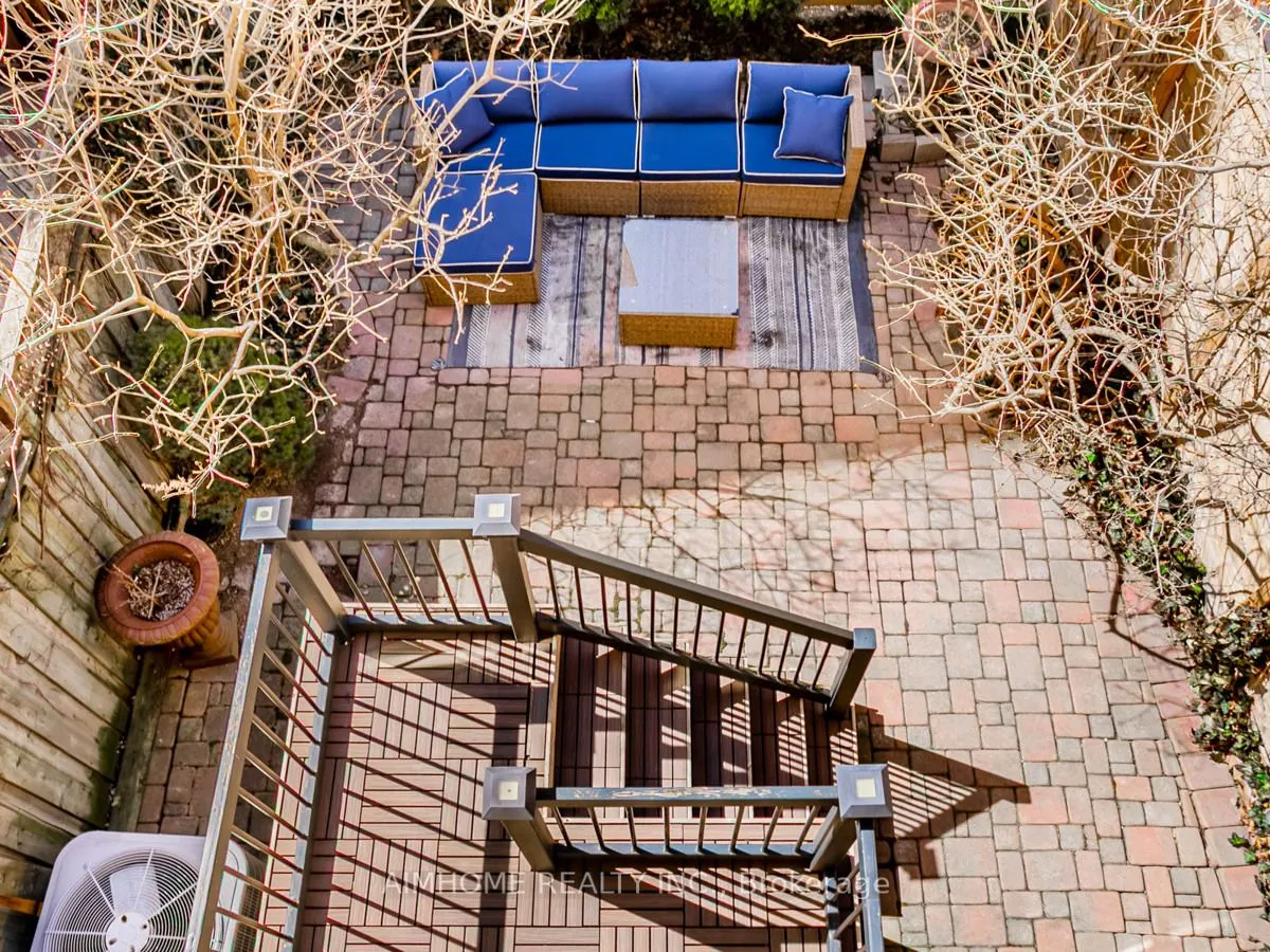 2 Brownstone Lane