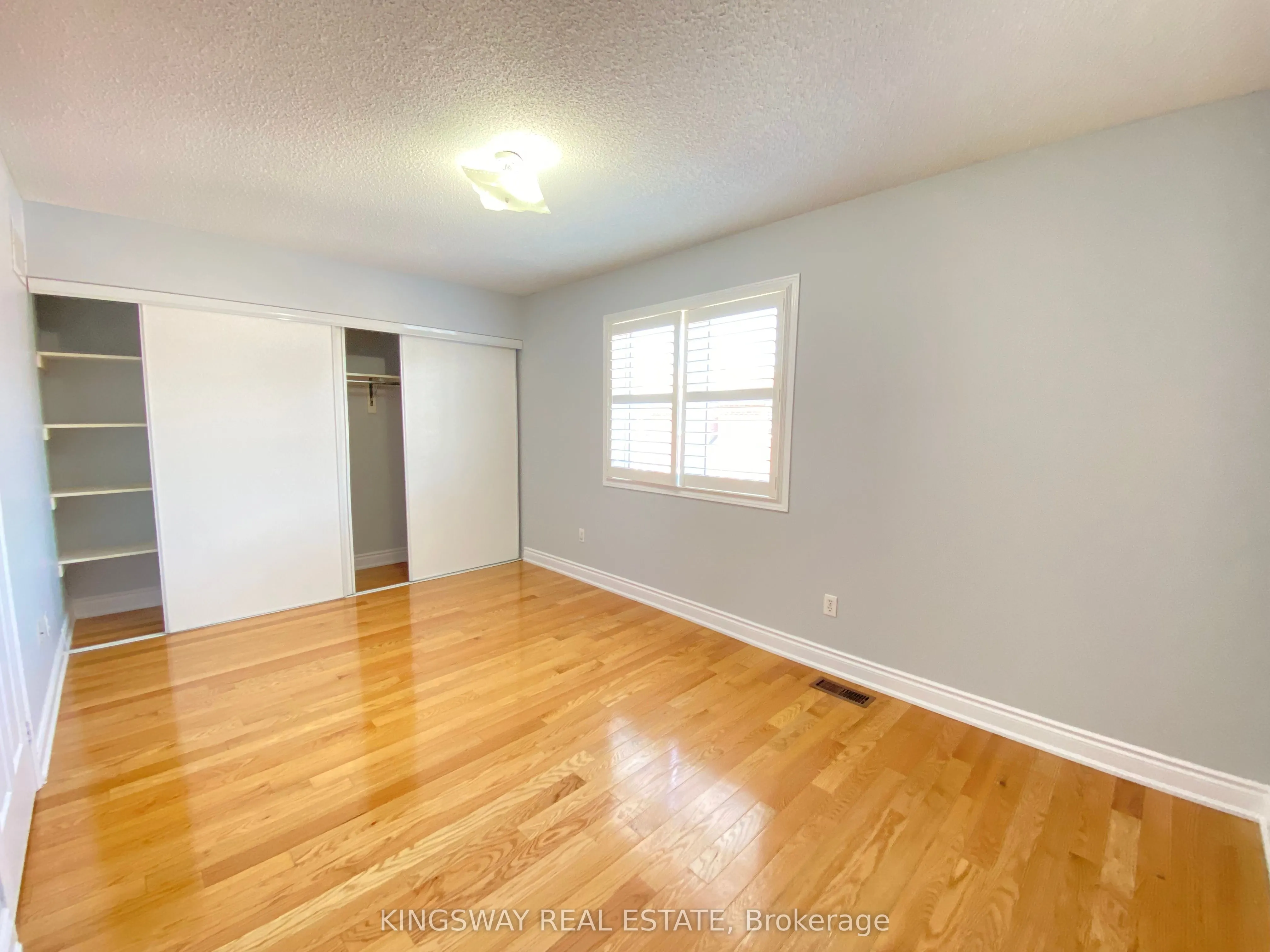 33 Caranci Crescent