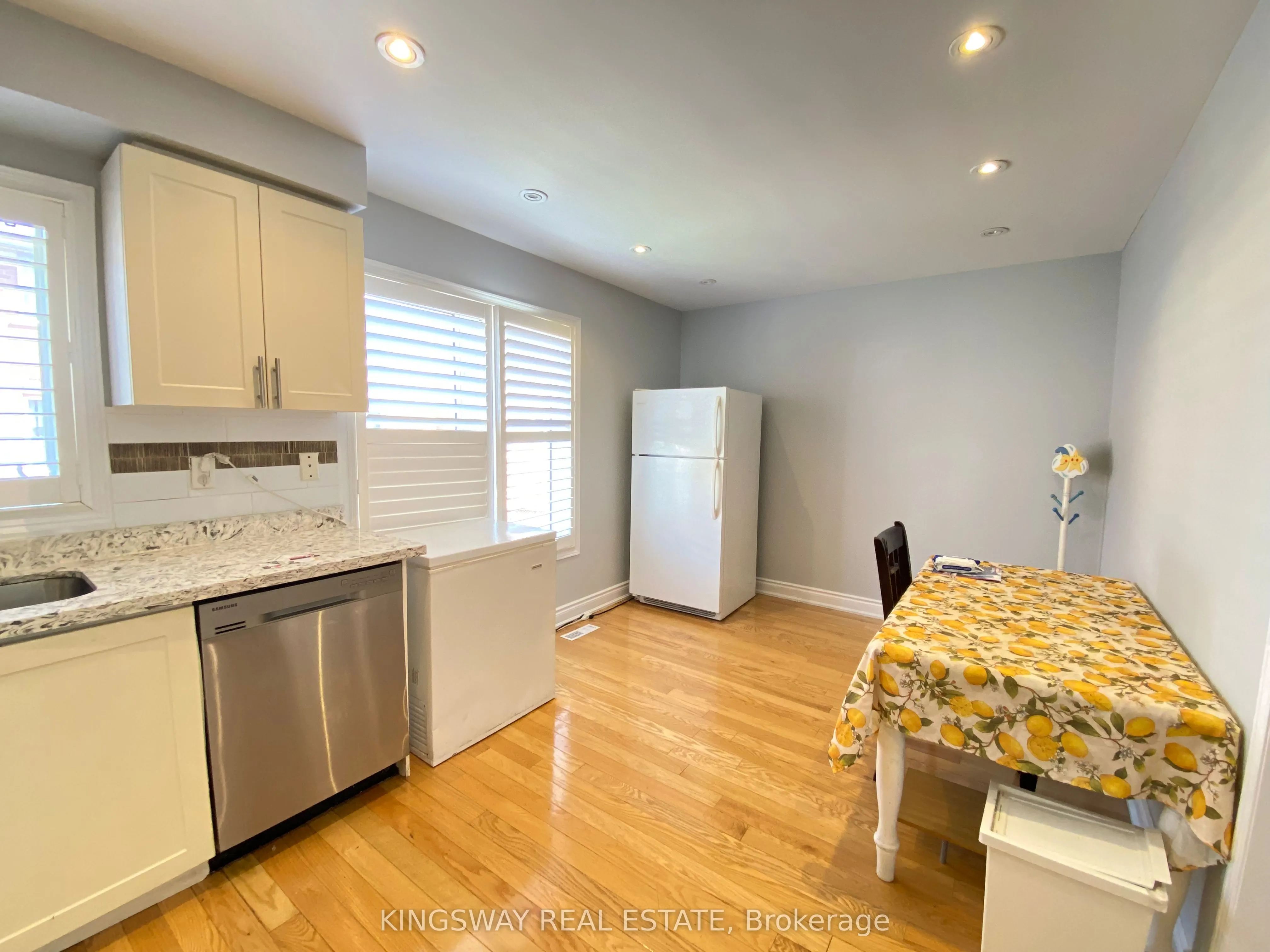 33 Caranci Crescent