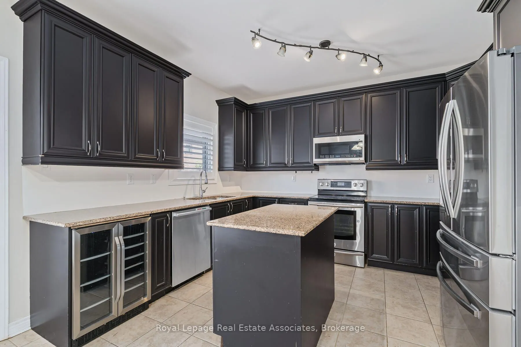 405 Hincks Drive