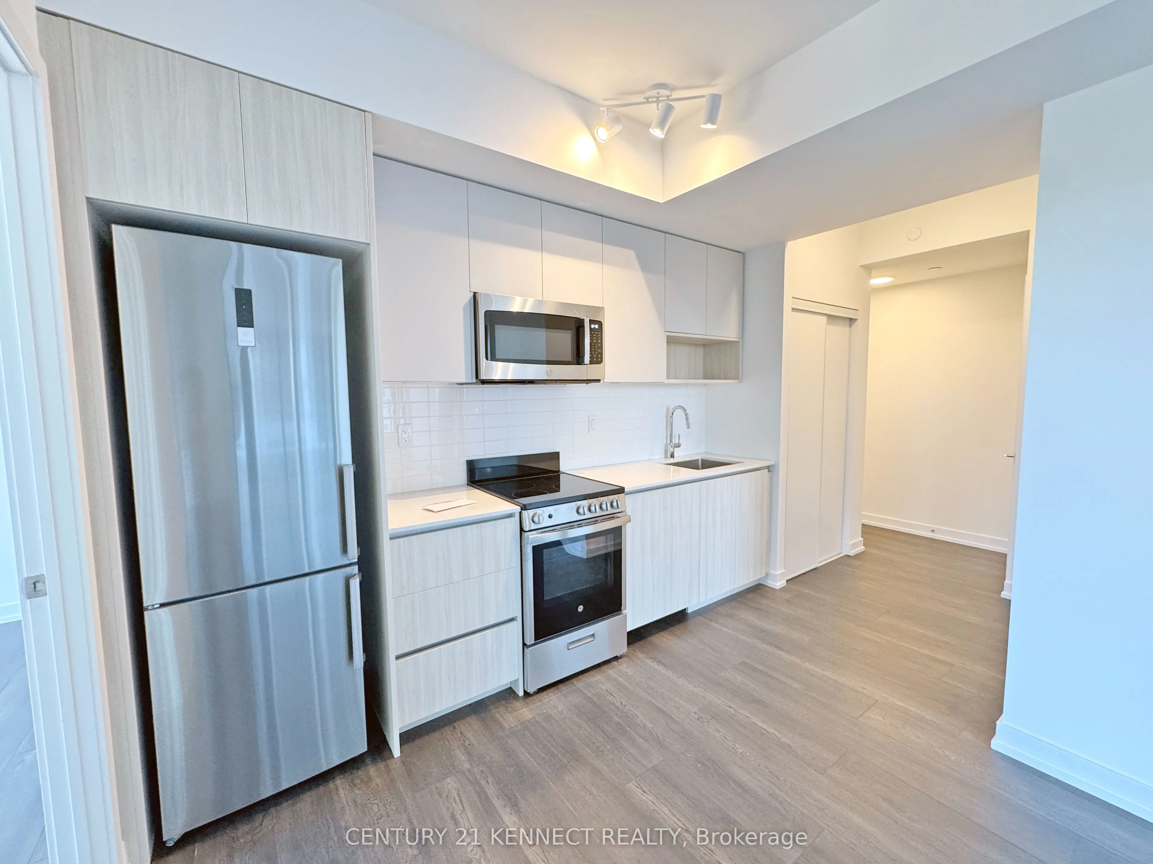 801 The Queensway, #606
