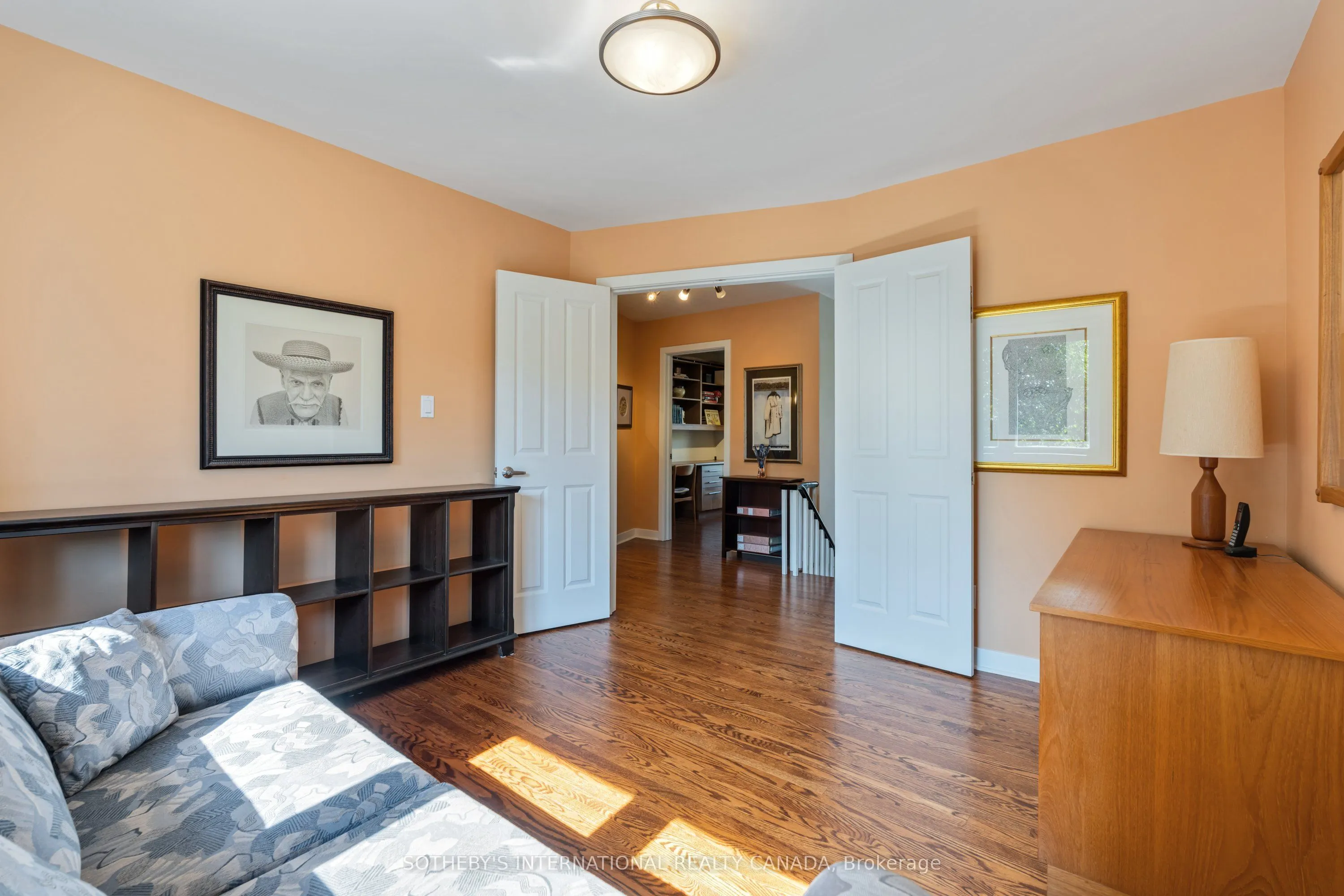 6 Courtsfield Crescent