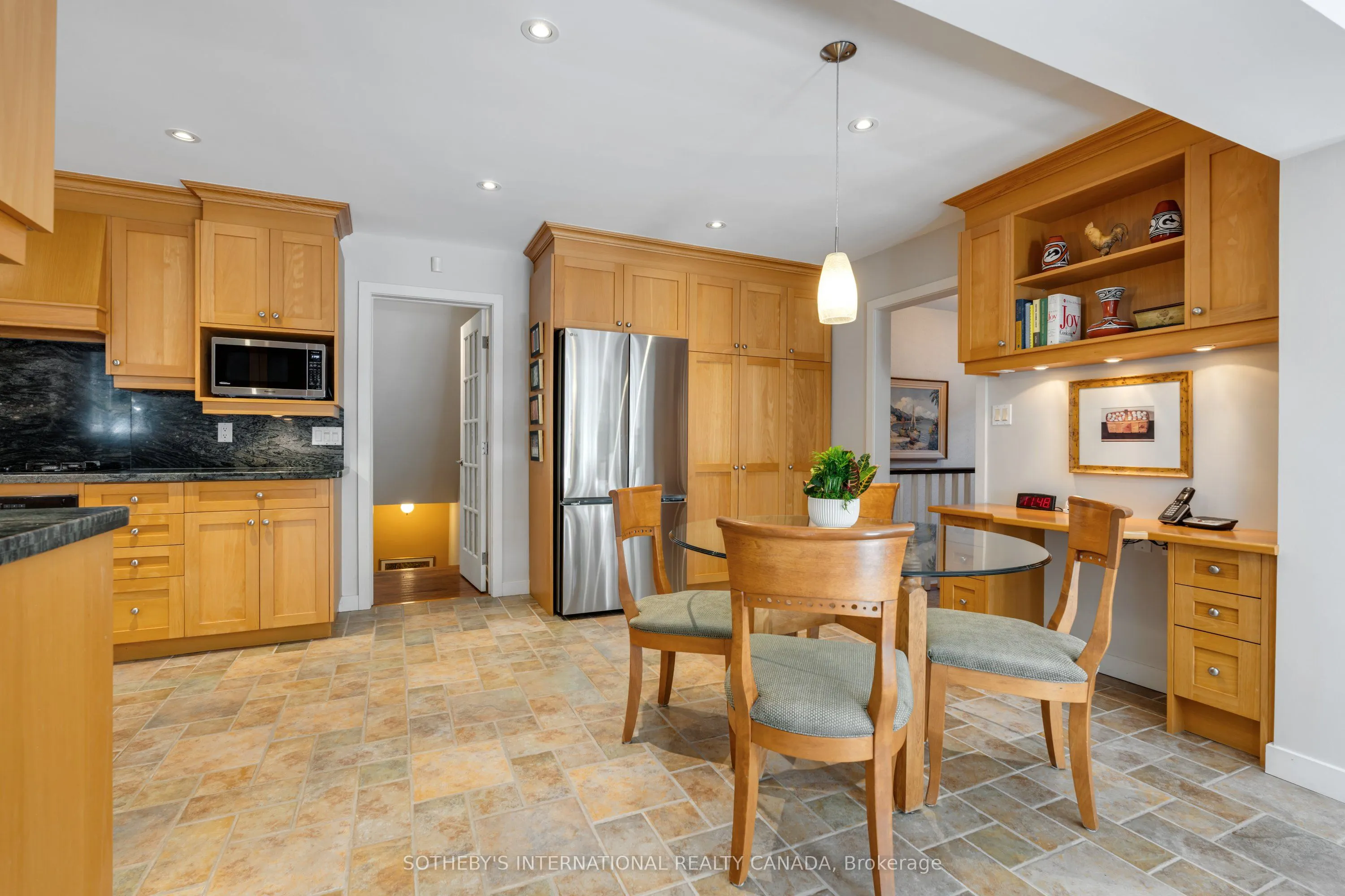 6 Courtsfield Crescent