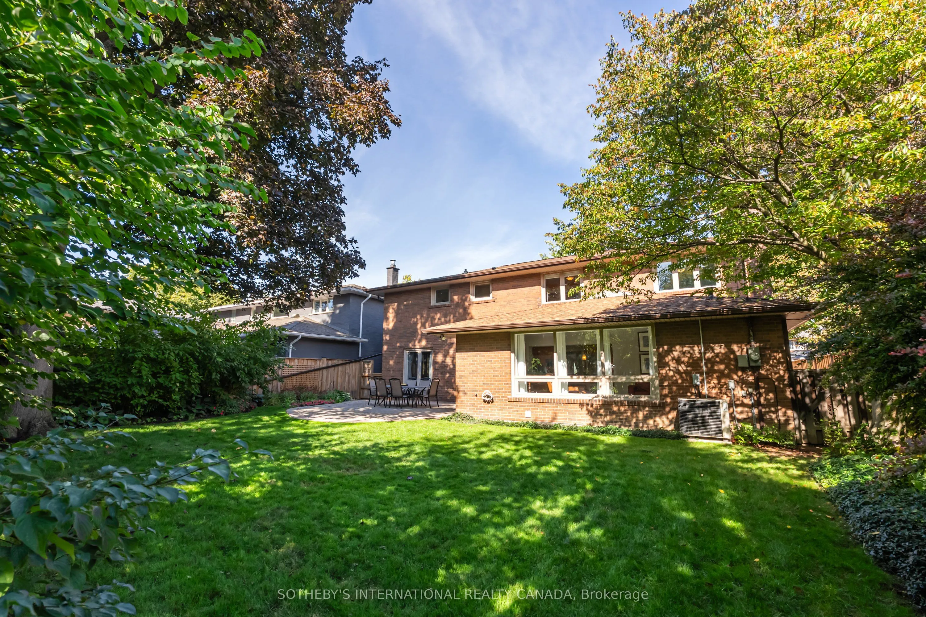 6 Courtsfield Crescent