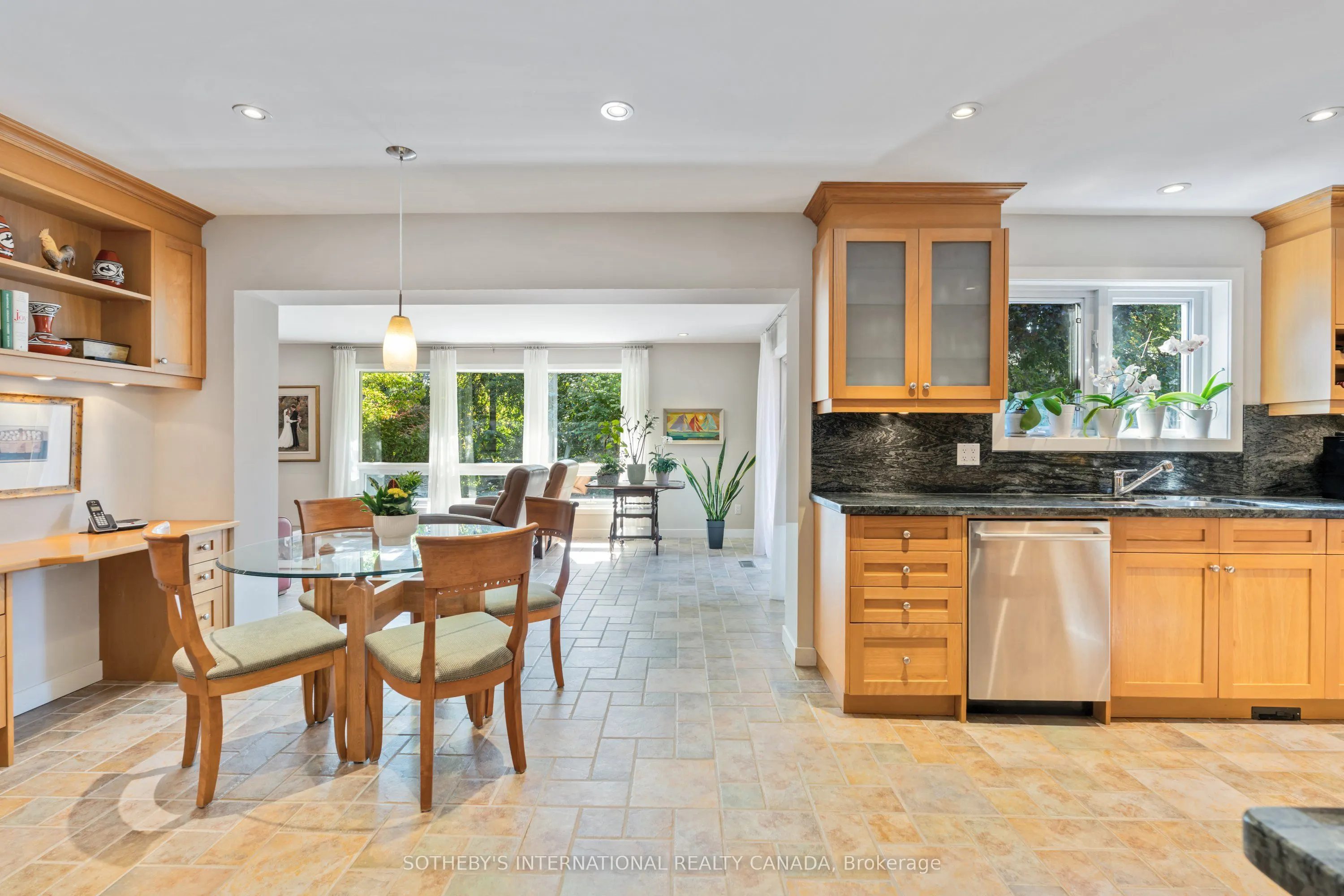 6 Courtsfield Crescent