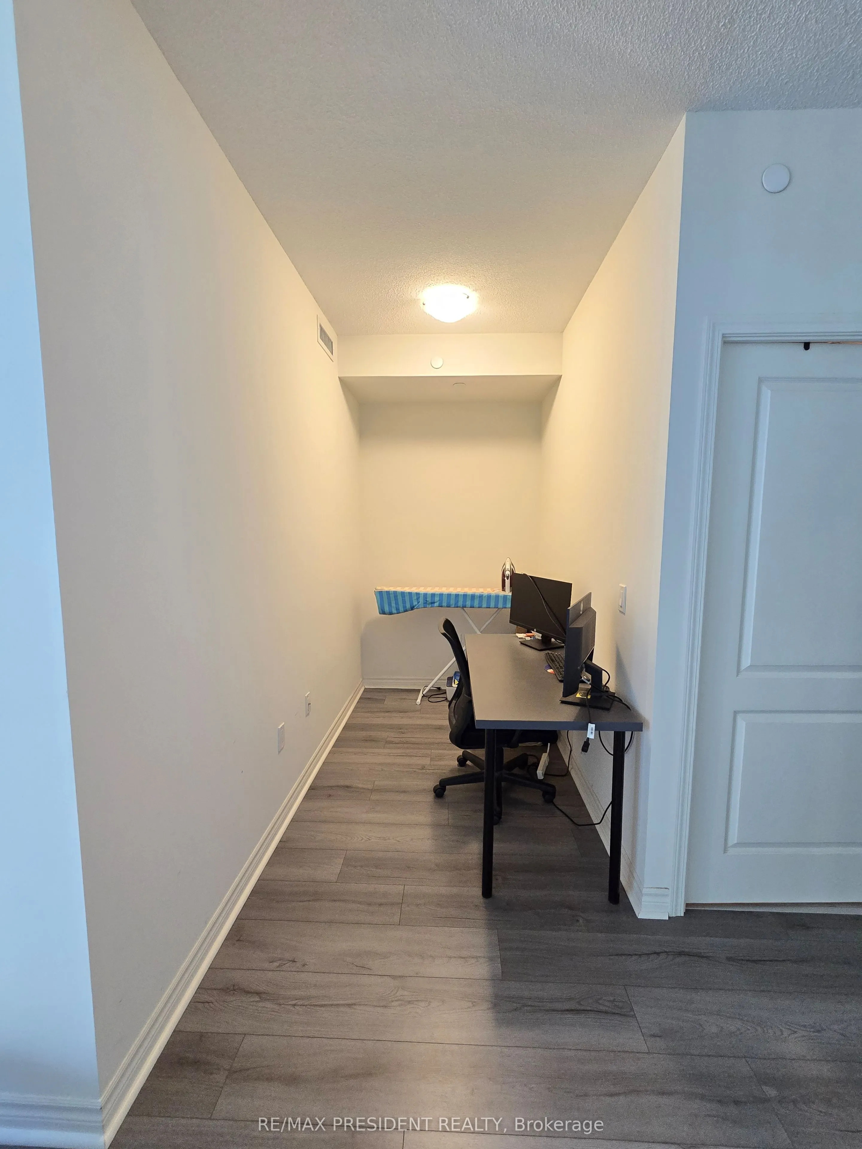 349 Rathburn Road W, #1709
