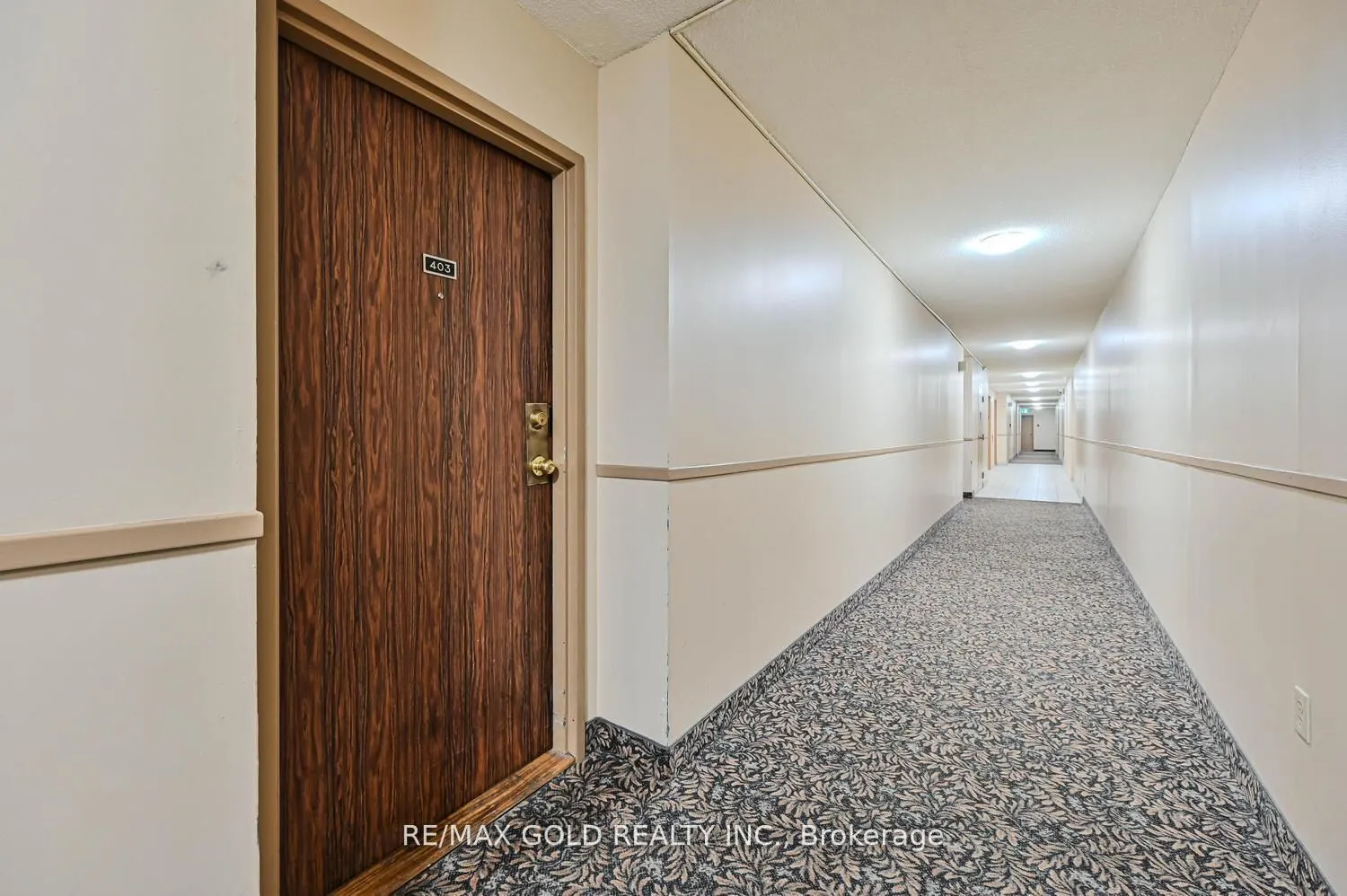 21 Knightsbridge Road, #403