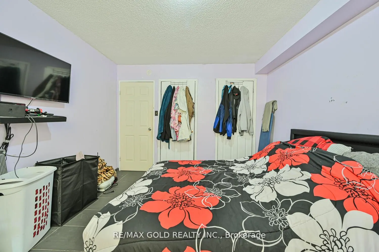 21 Knightsbridge Road, #403