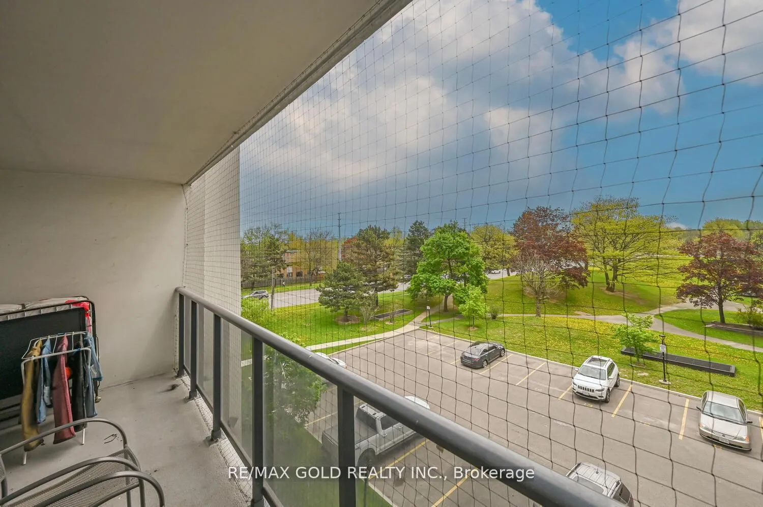 21 Knightsbridge Road, #403