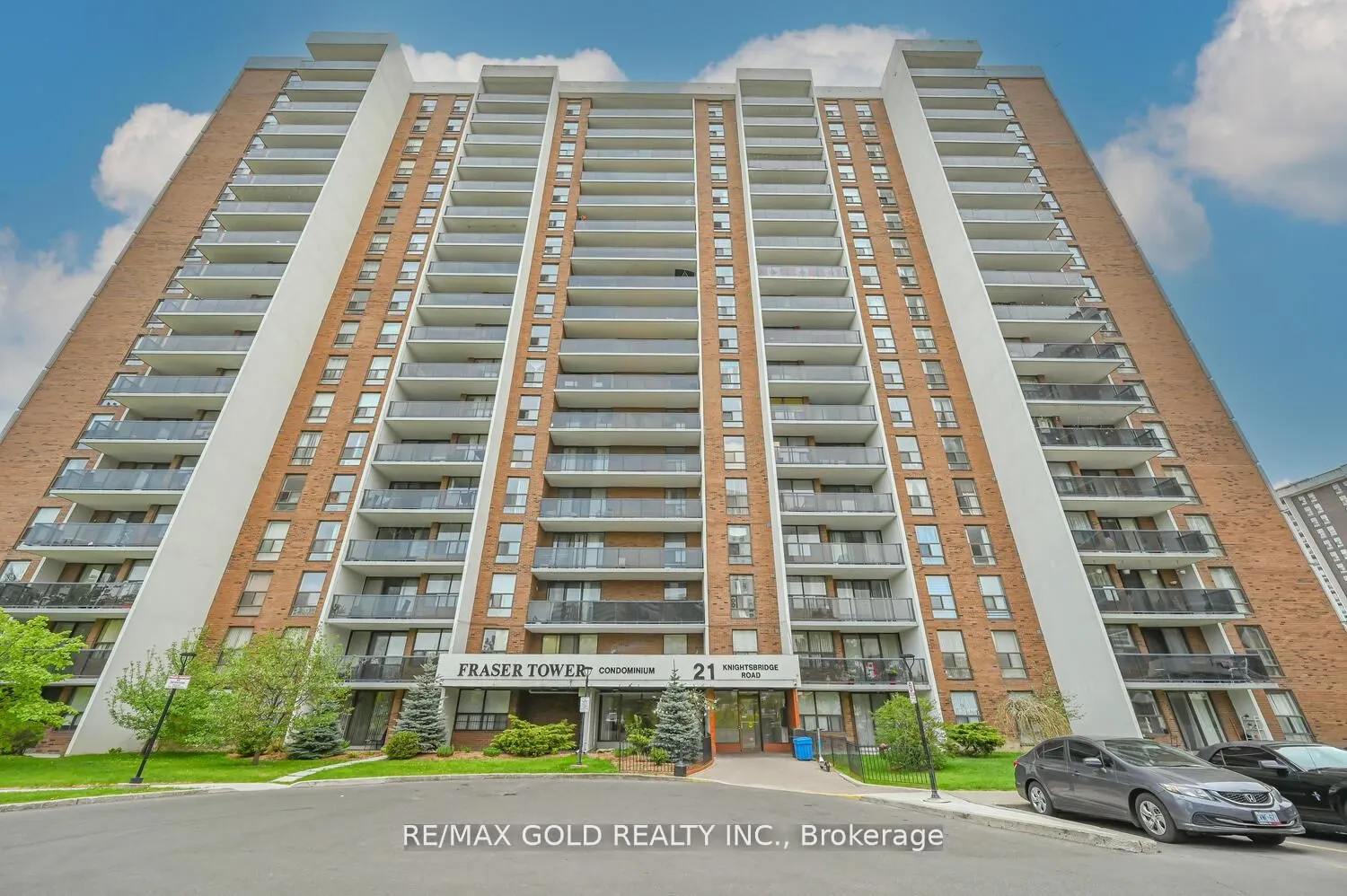 21 Knightsbridge Road, #403