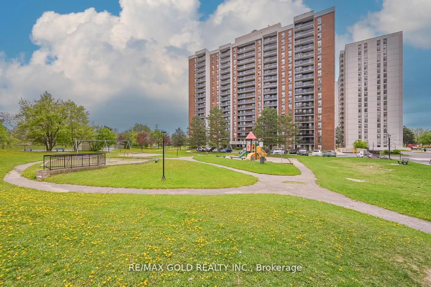 21 Knightsbridge Road, #403