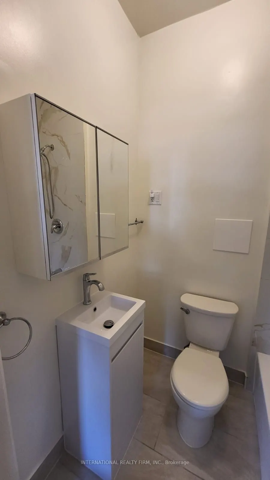 7 Thomas Street, #2