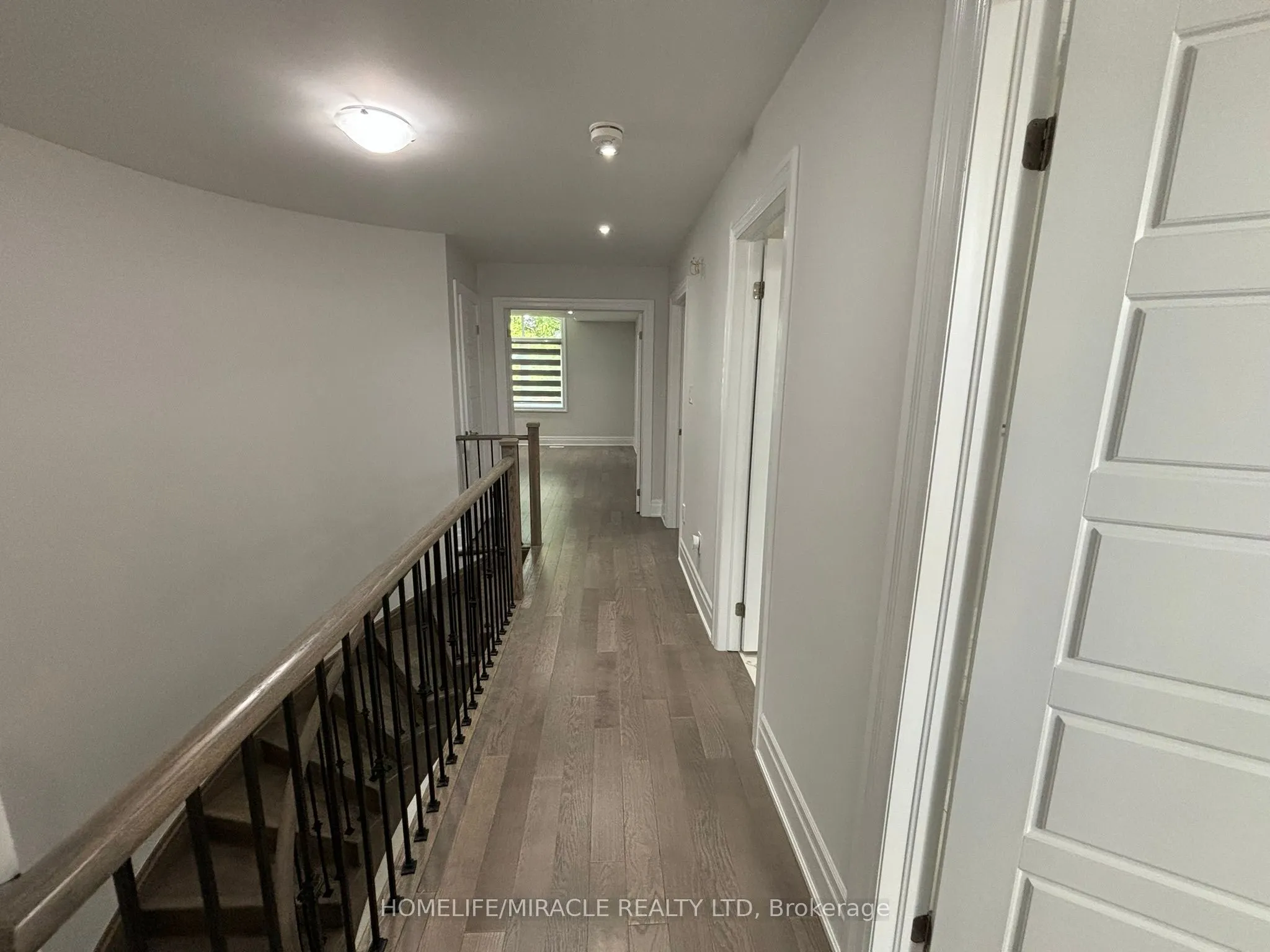 17 Rosewell Crescent
