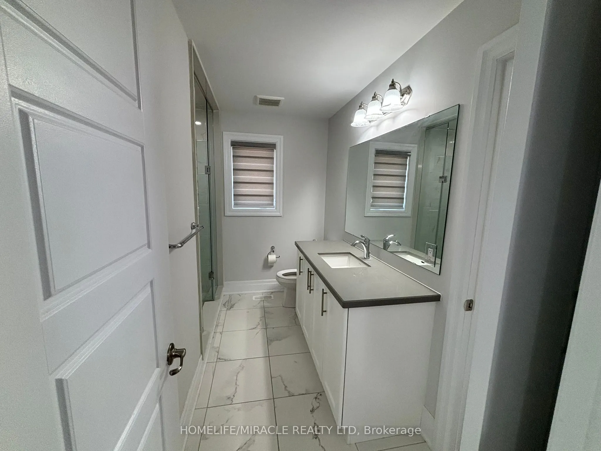 17 Rosewell Crescent
